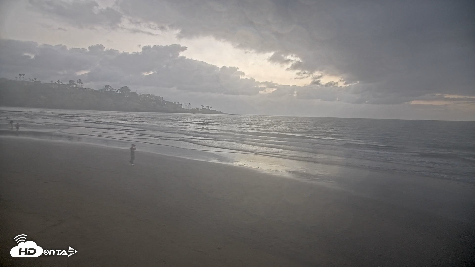 Snapshot of La Jolla Shores Live Surf Cam taken Sep 16, 2026, 7:06pm PDT