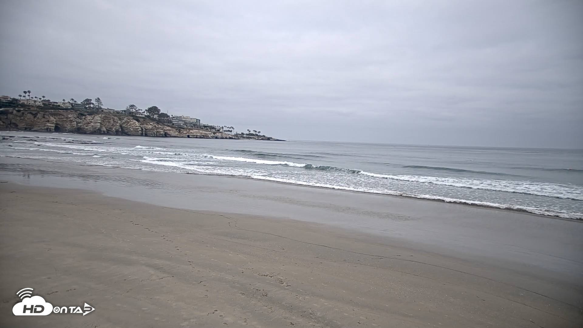 Snapshot of La Jolla Shores Live Surf Cam taken May 1, 2026, 7:17am PDT