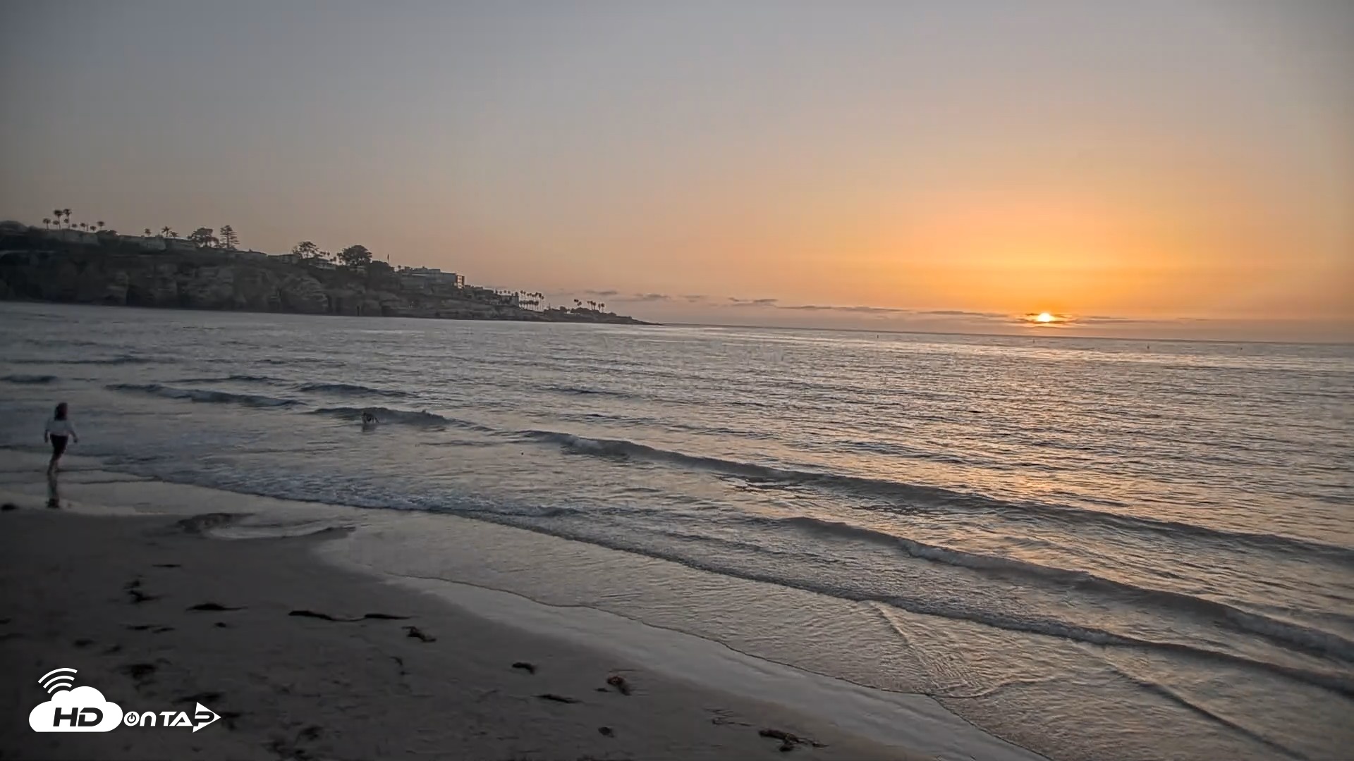 Snapshot of La Jolla Shores Live Surf Cam taken Apr 19, 2026, 7:17pm PDT