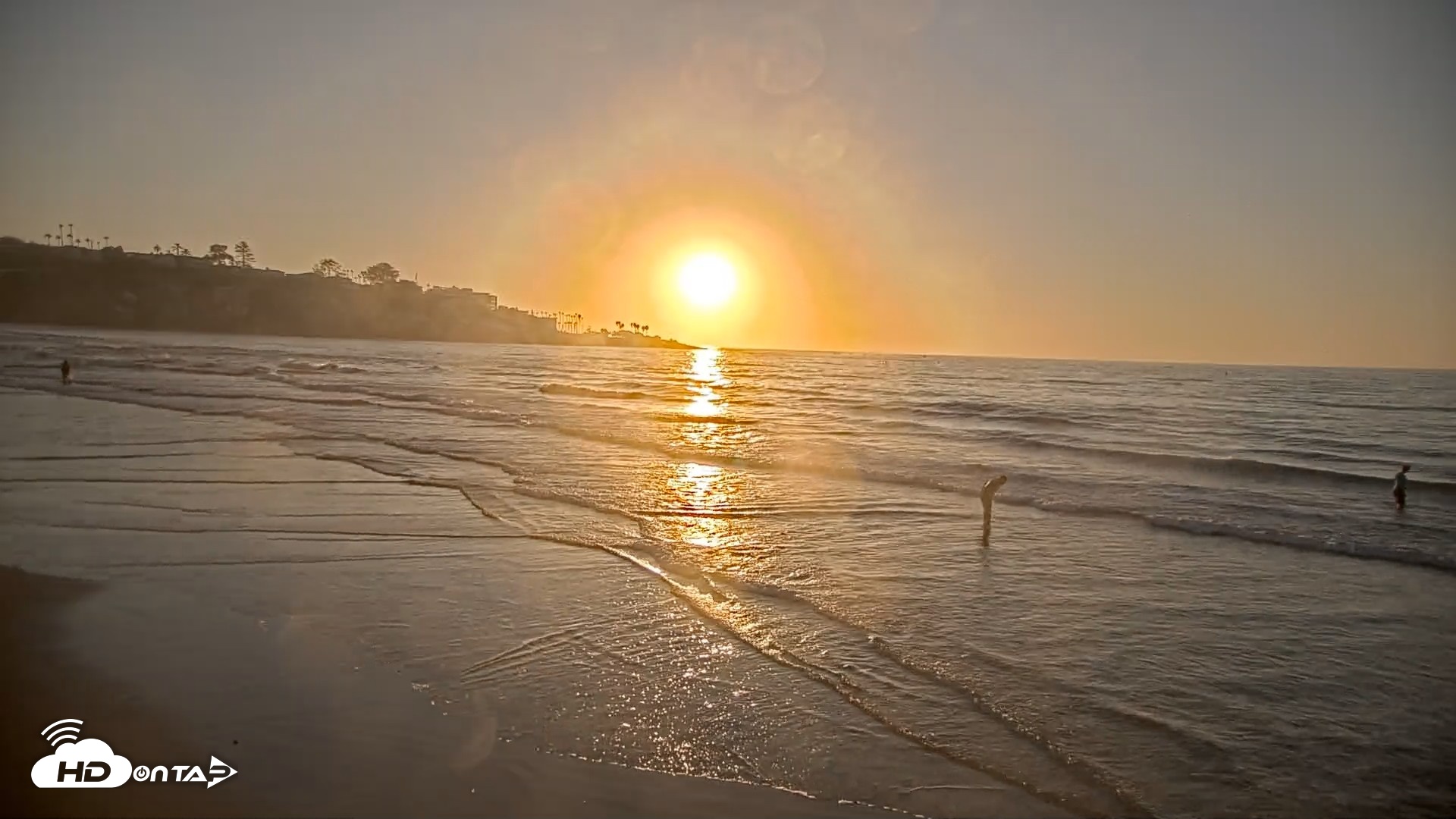 Snapshot of La Jolla Shores Live Surf Cam taken Oct 2, 2026, 6:13pm PDT