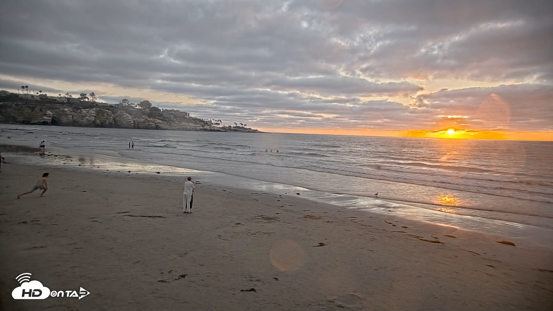 Snapshot of La Jolla Shores Live Surf Cam taken Aug 15, 2026, 7:29pm PDT