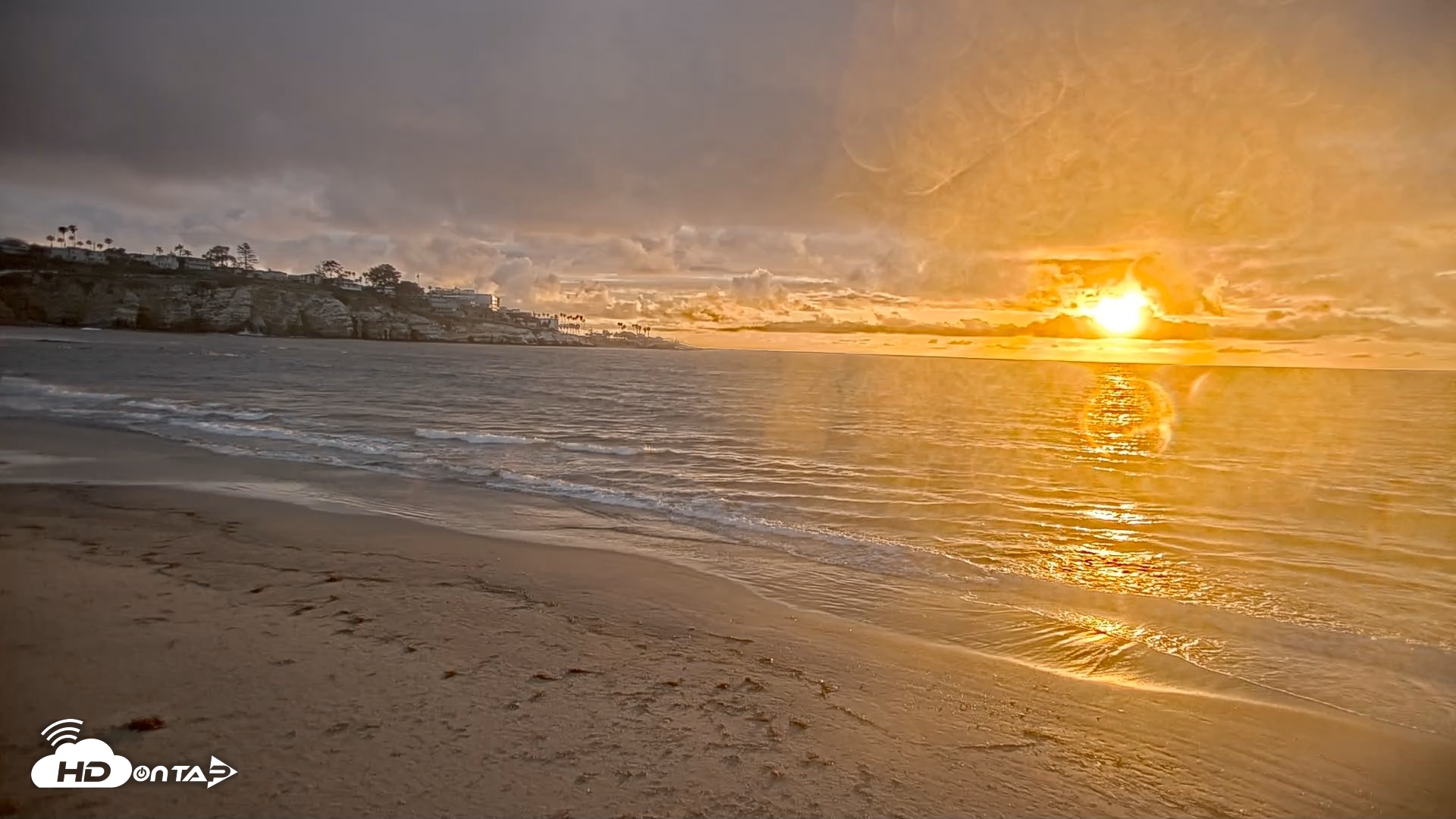 Snapshot of La Jolla Shores Live Surf Cam taken Apr 21, 2026, 7:12pm PDT