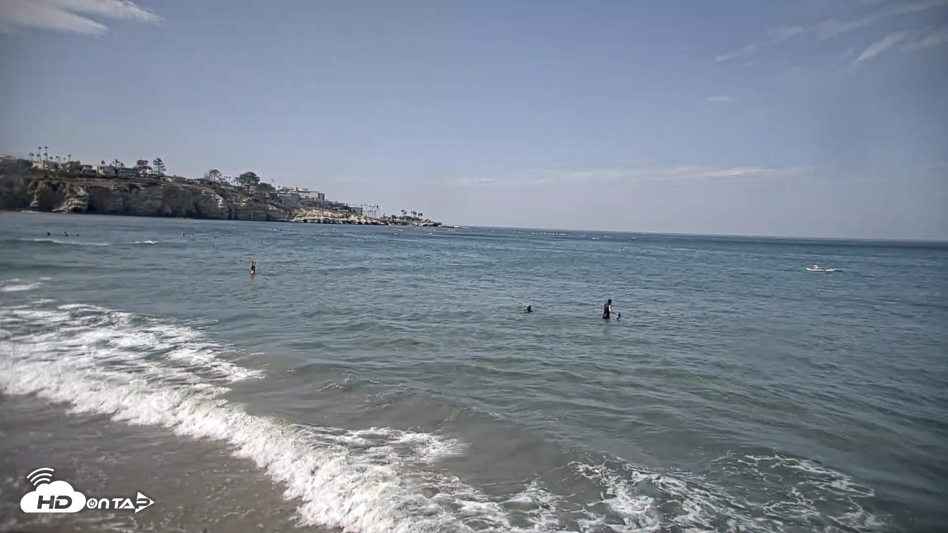 Snapshot of La Jolla Shores Live Surf Cam taken Oct 17, 2026, 11:57am PDT