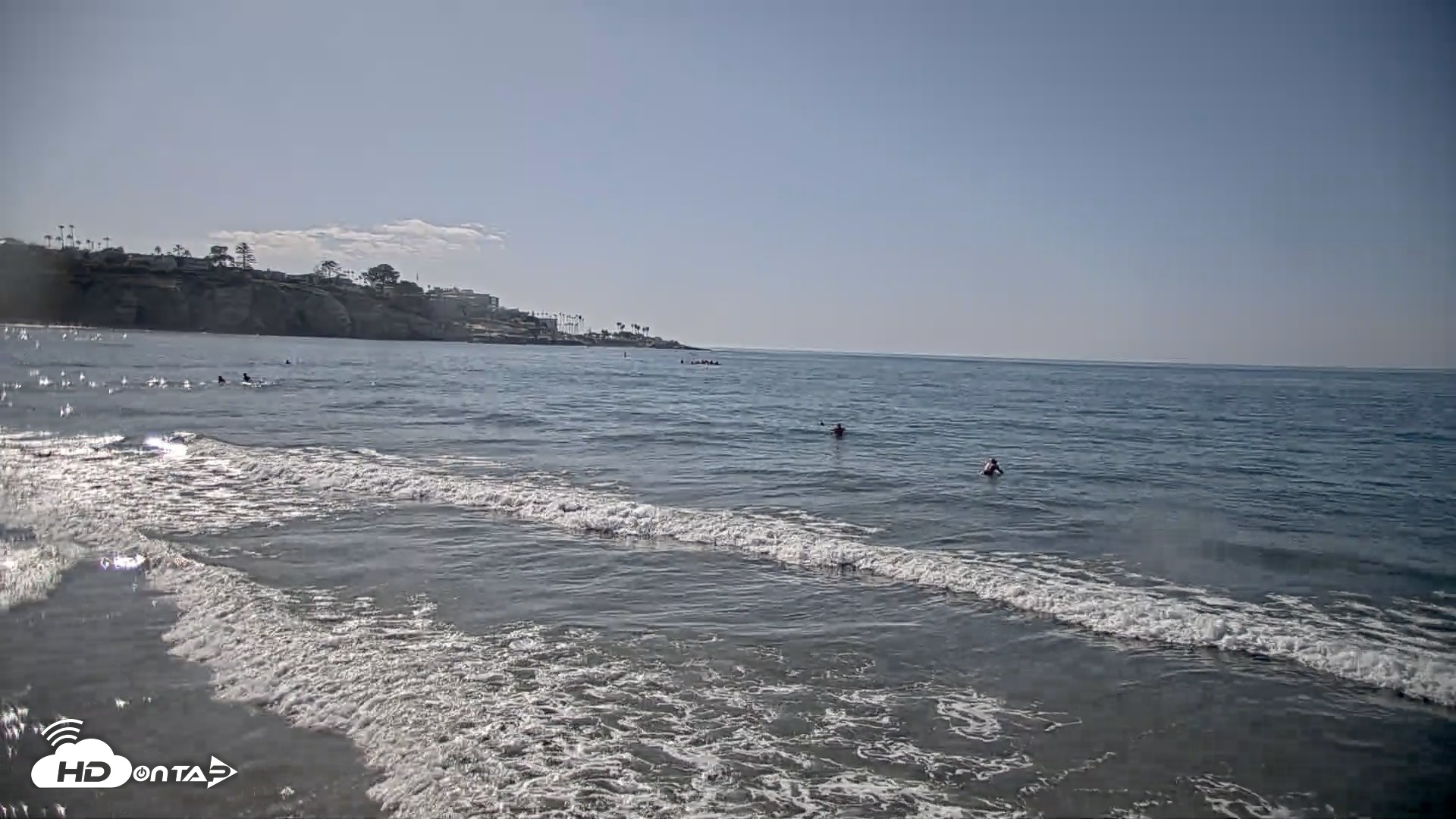 Snapshot of La Jolla Shores Live Surf Cam taken Oct 16, 2026, 3:06pm PDT