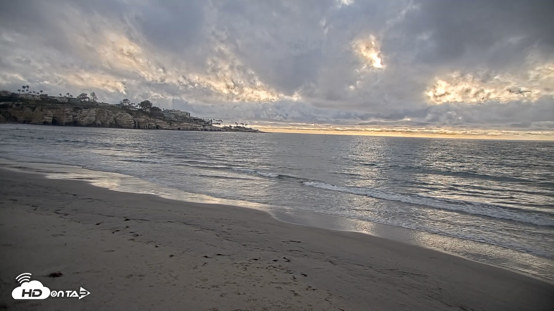Snapshot of La Jolla Shores Live Surf Cam taken Apr 21, 2026, 6:37pm PDT