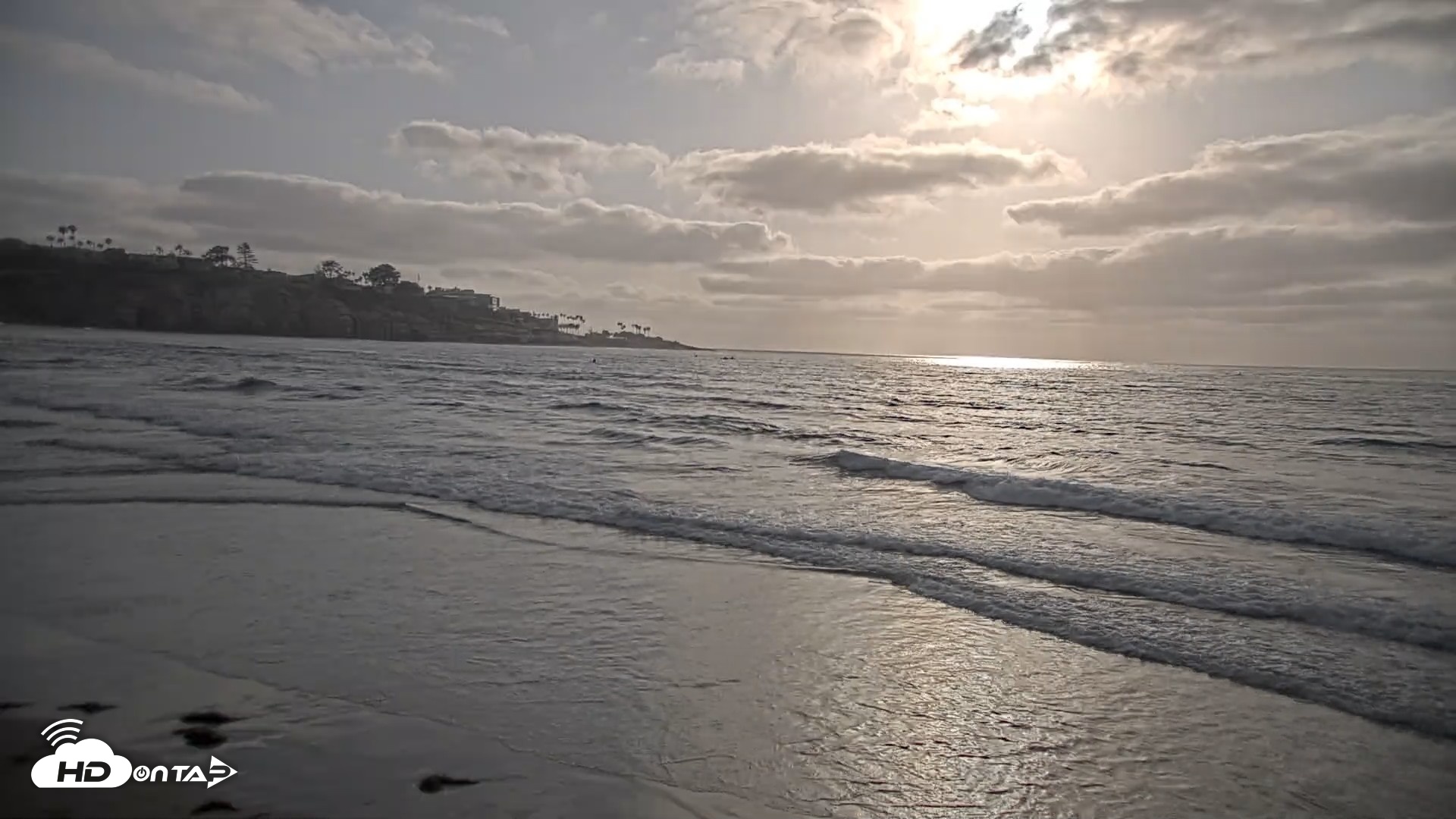 Snapshot of La Jolla Shores Live Surf Cam taken Apr 30, 2026, 6:09pm PDT