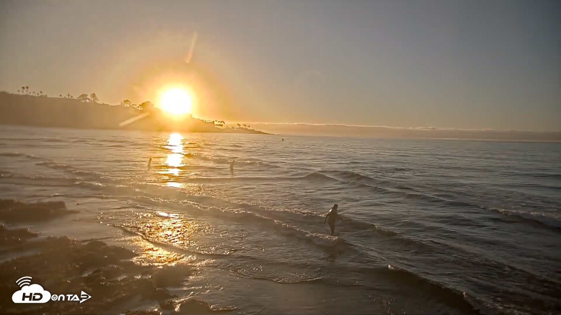 Snapshot of La Jolla Shores Live Surf Cam taken Oct 30, 2025, 5:40pm PDT