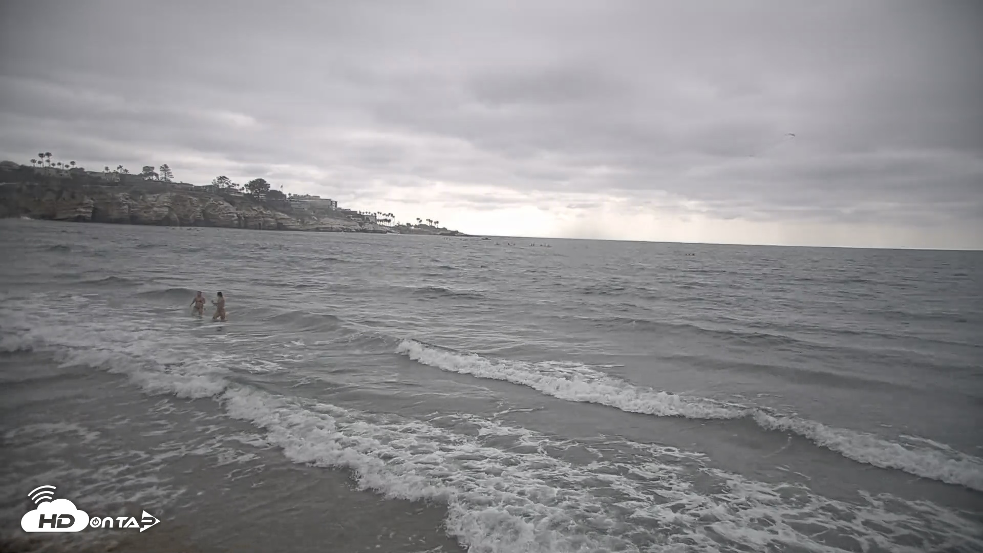 Snapshot of La Jolla Shores Live Surf Cam taken Jun 24, 2026, 4:40pm PDT
