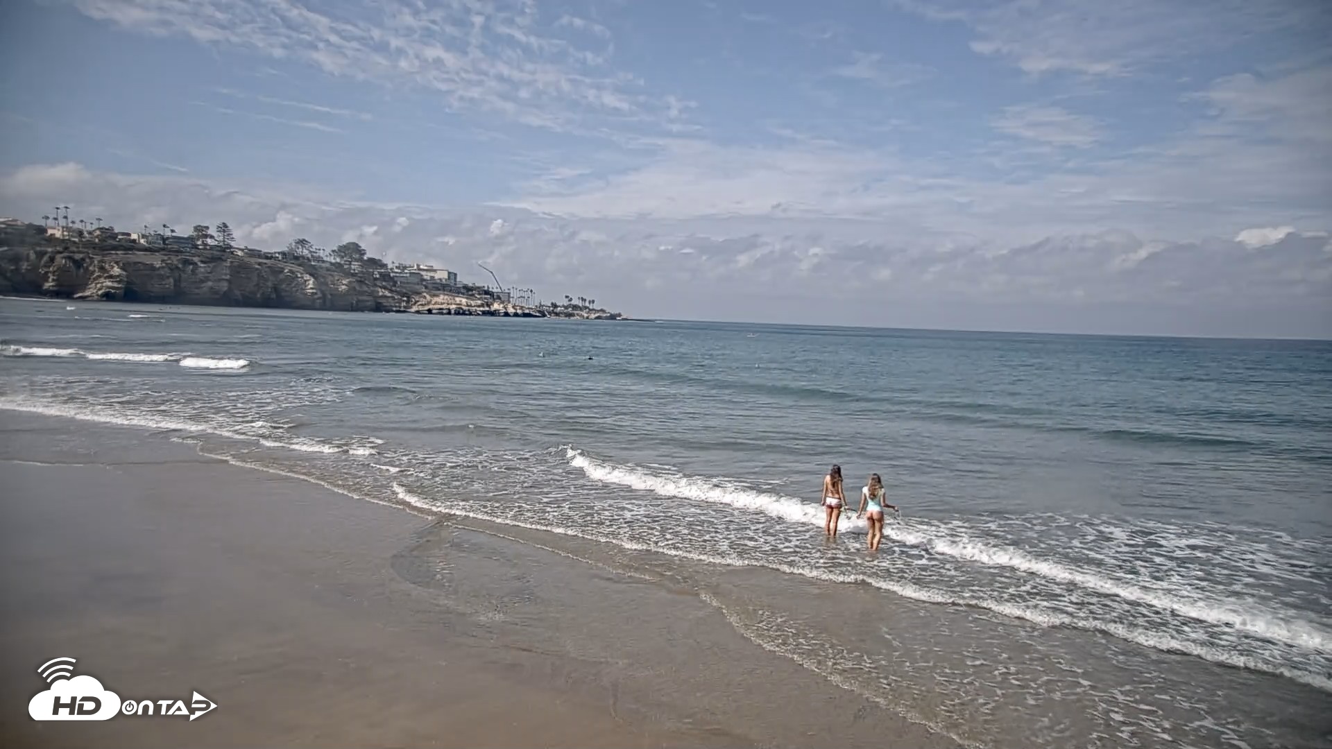 Snapshot of La Jolla Shores Live Surf Cam taken Oct 21, 2026, 11:38am PDT