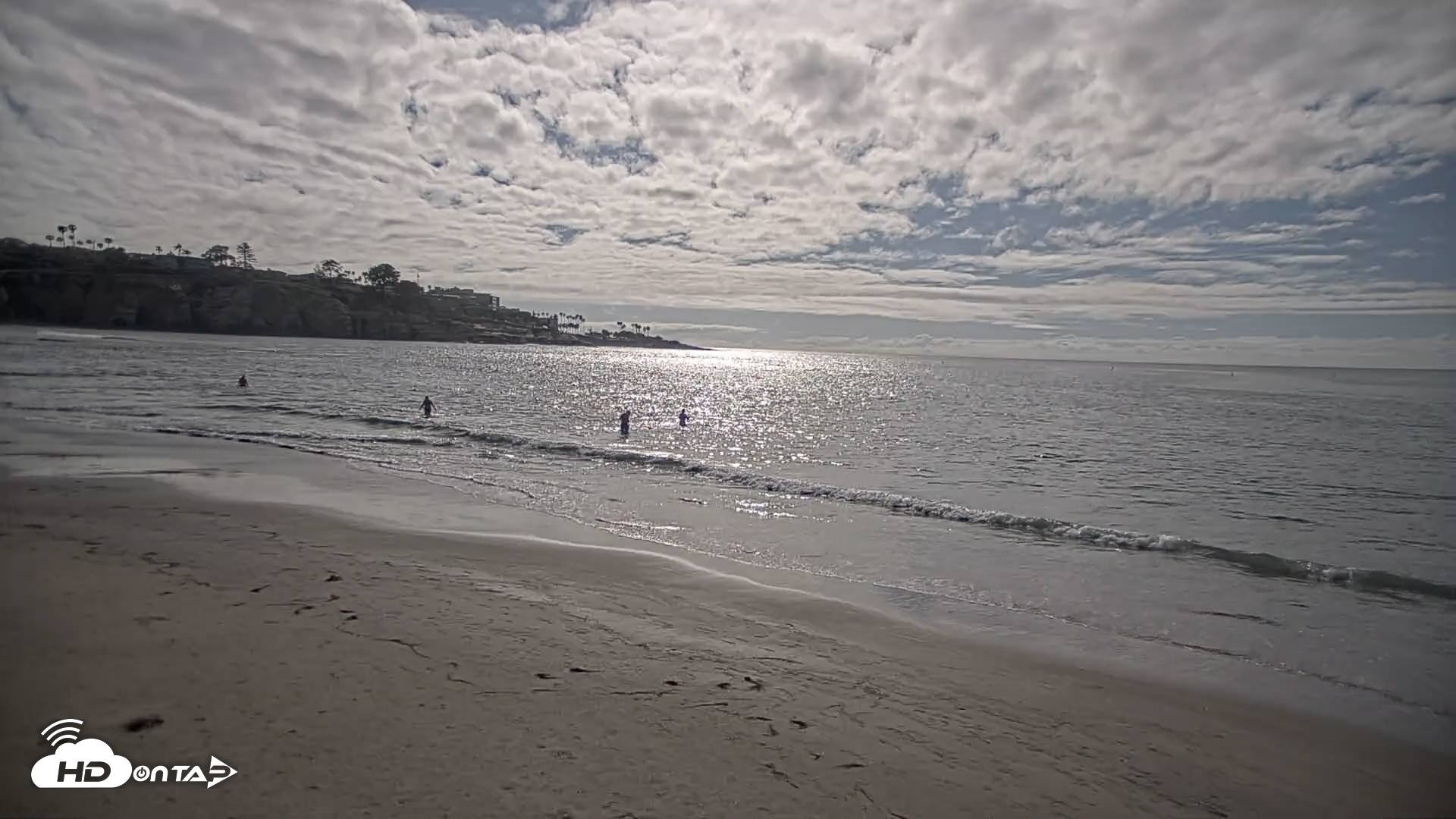 Snapshot of La Jolla Shores Live Surf Cam taken Apr 21, 2026, 4:36pm PDT