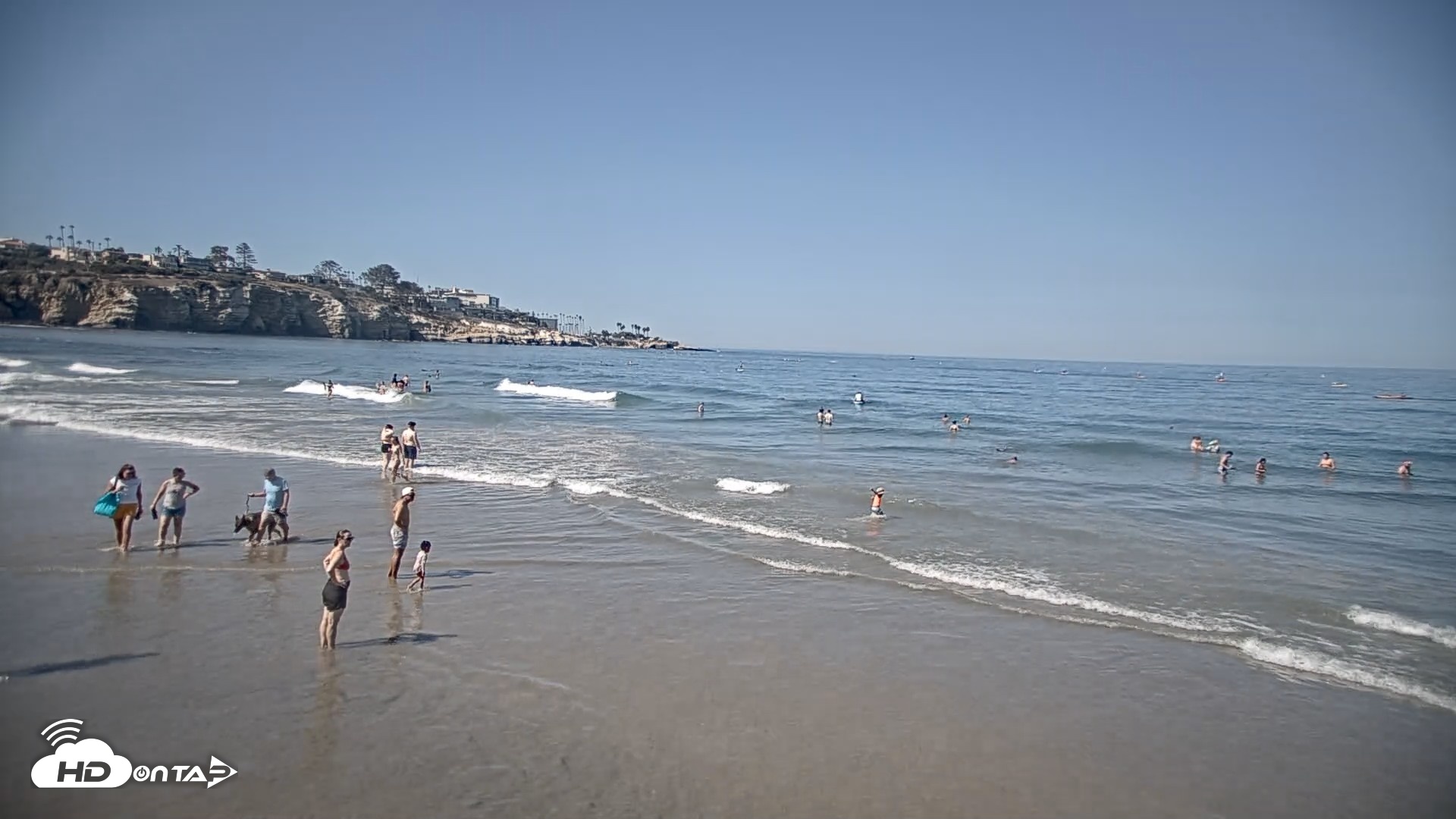 Snapshot of La Jolla Shores Live Surf Cam taken Oct 4, 2026, 11:09am PDT
