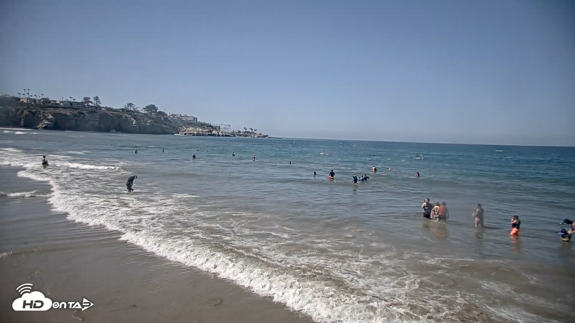 Snapshot of La Jolla Shores Live Surf Cam taken Oct 19, 2026, 12:18pm PDT