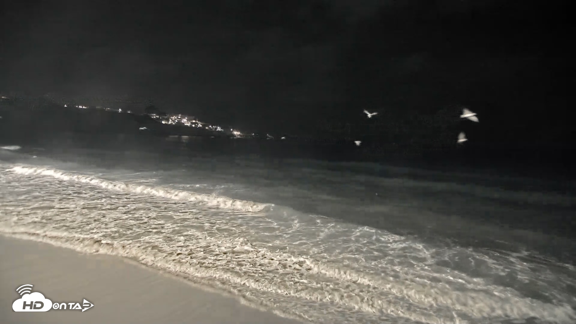 Snapshot of La Jolla Shores Live Surf Cam taken Apr 29, 2026, 10:27pm PDT