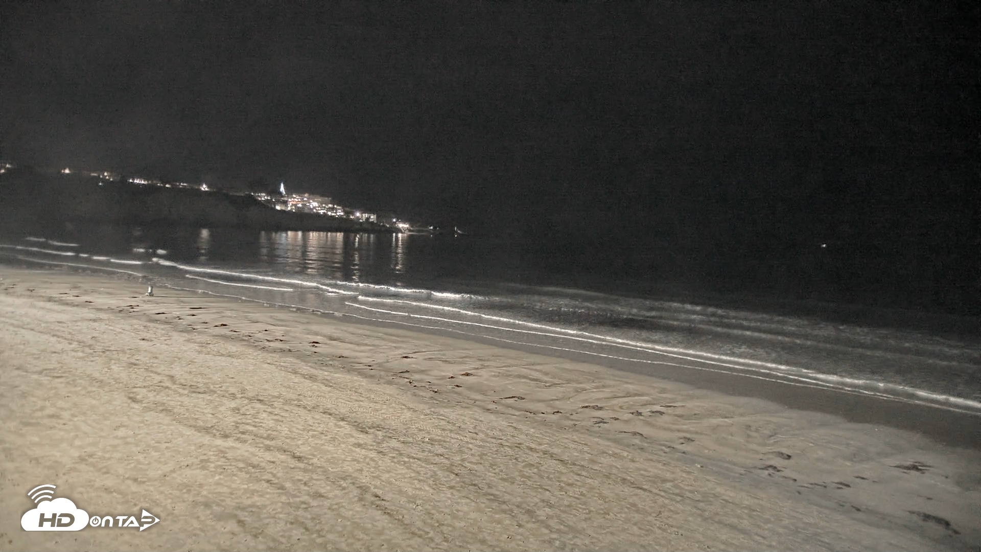 Snapshot of La Jolla Shores Live Surf Cam taken Dec 30, 2025, 9:14pm PST