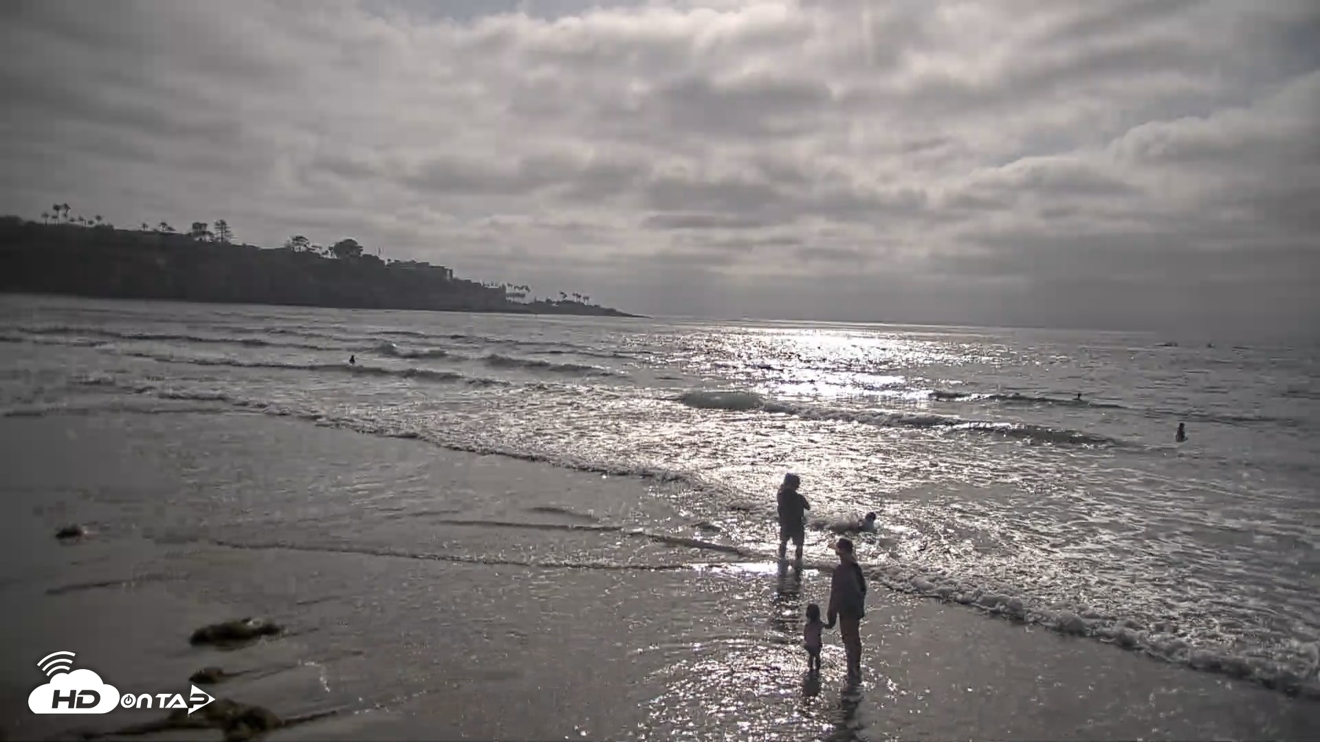 Snapshot of La Jolla Shores Live Surf Cam taken May 9, 2026, 5:13pm PDT