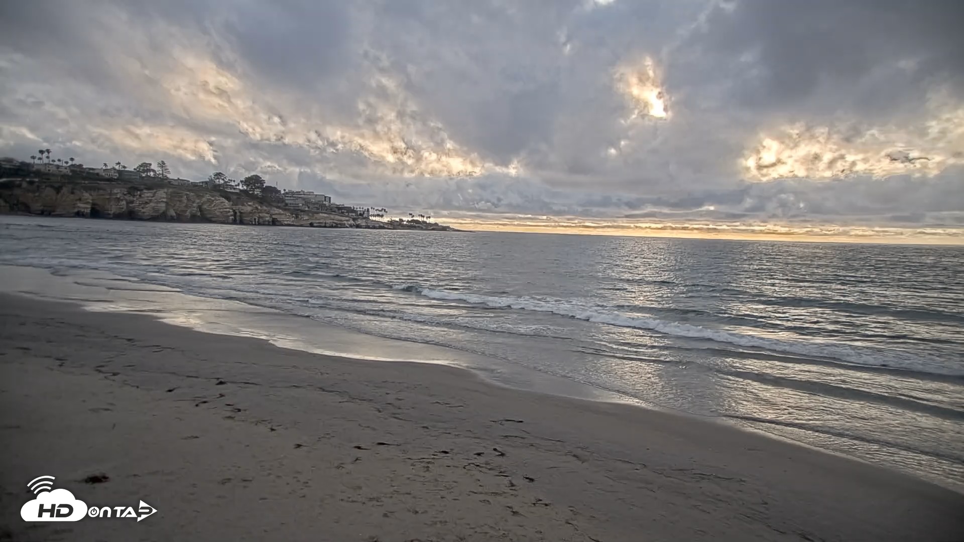 Snapshot of La Jolla Shores Live Surf Cam taken Apr 21, 2026, 6:37pm PDT