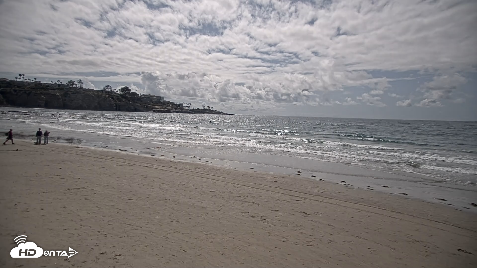 Snapshot of La Jolla Shores Live Surf Cam taken Apr 26, 2026, 3:32pm PDT