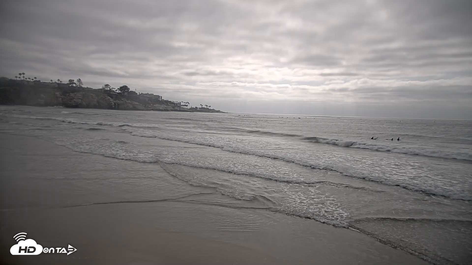 Snapshot of La Jolla Shores Live Surf Cam taken Jun 5, 2026, 5:02pm PDT