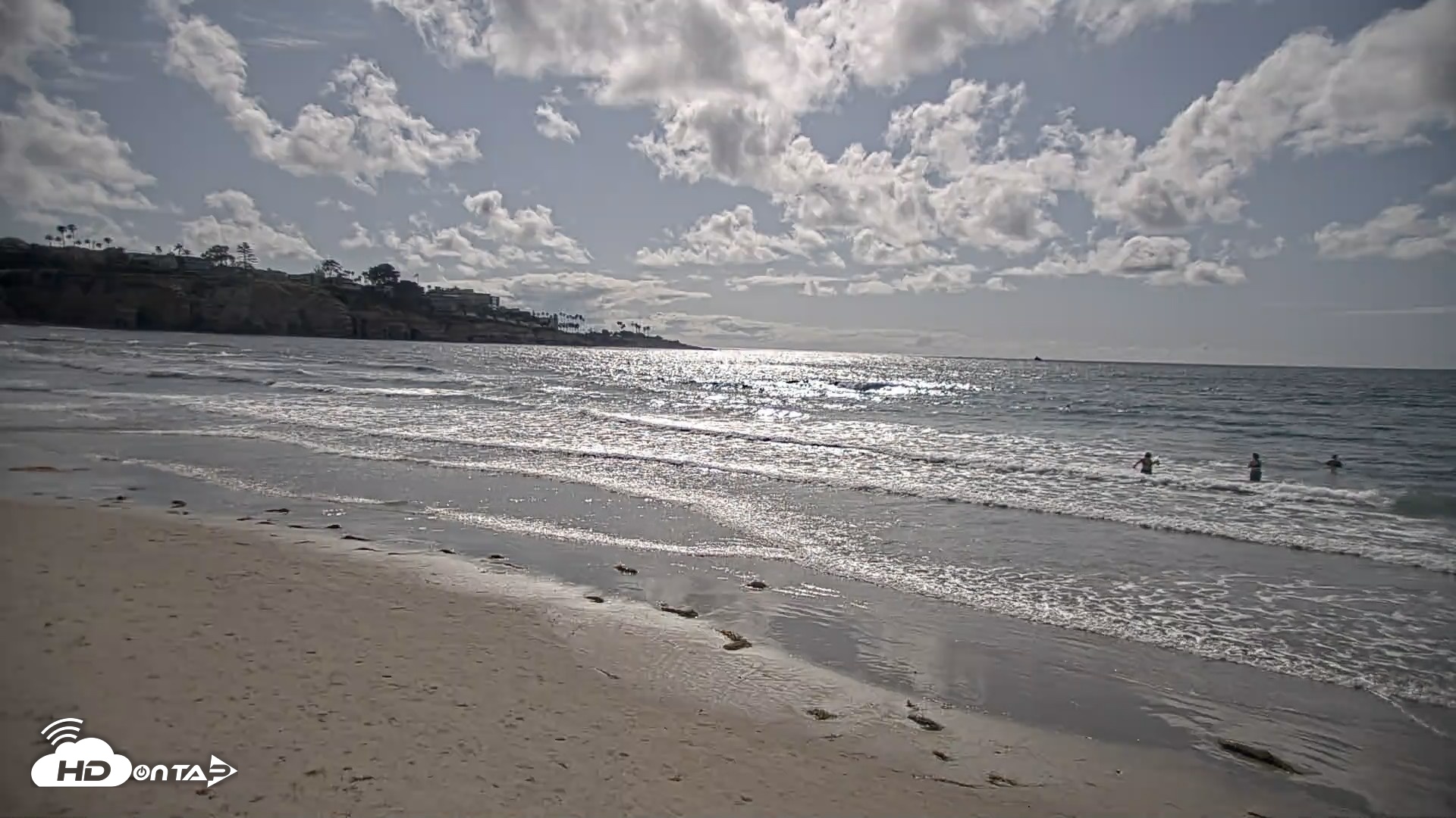 Snapshot of La Jolla Shores Live Surf Cam taken Apr 26, 2026, 4:26pm PDT