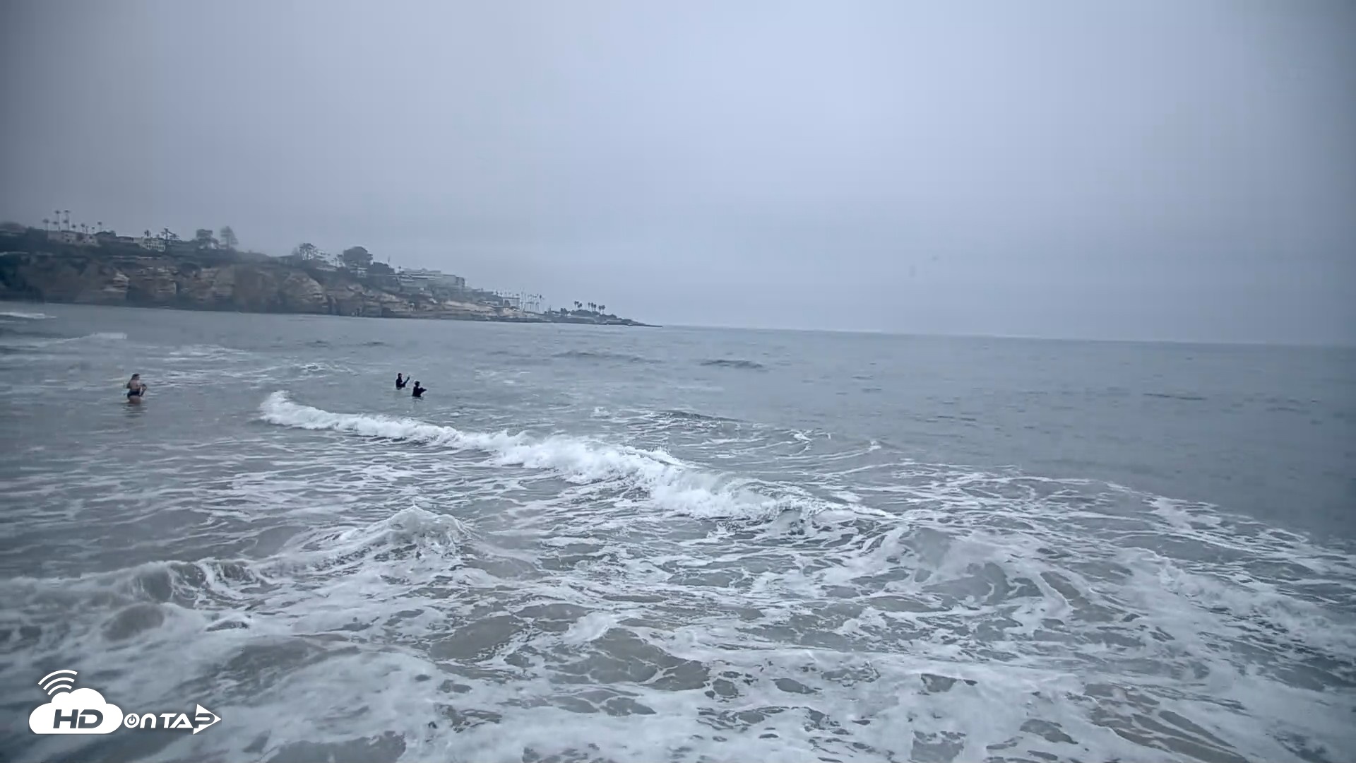 Snapshot of La Jolla Shores Live Surf Cam taken Oct 8, 2026, 7:09am PDT