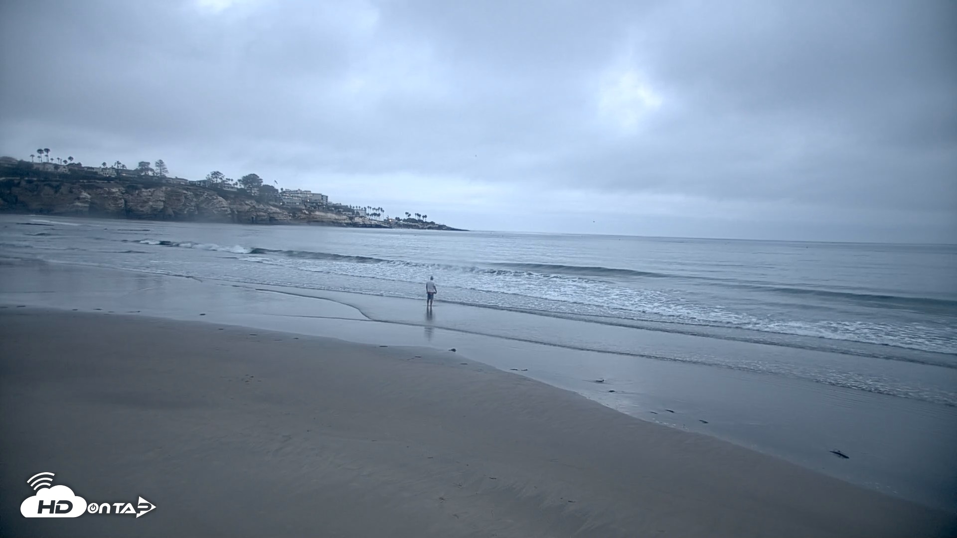 Snapshot of La Jolla Shores Live Surf Cam taken Sep 11, 2026, 6:24am PDT
