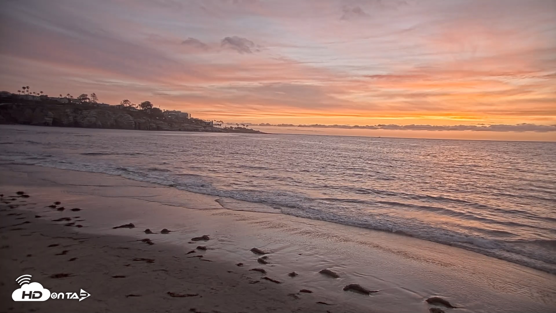 Snapshot of La Jolla Shores Live Surf Cam taken Apr 20, 2026, 7:33pm PDT
