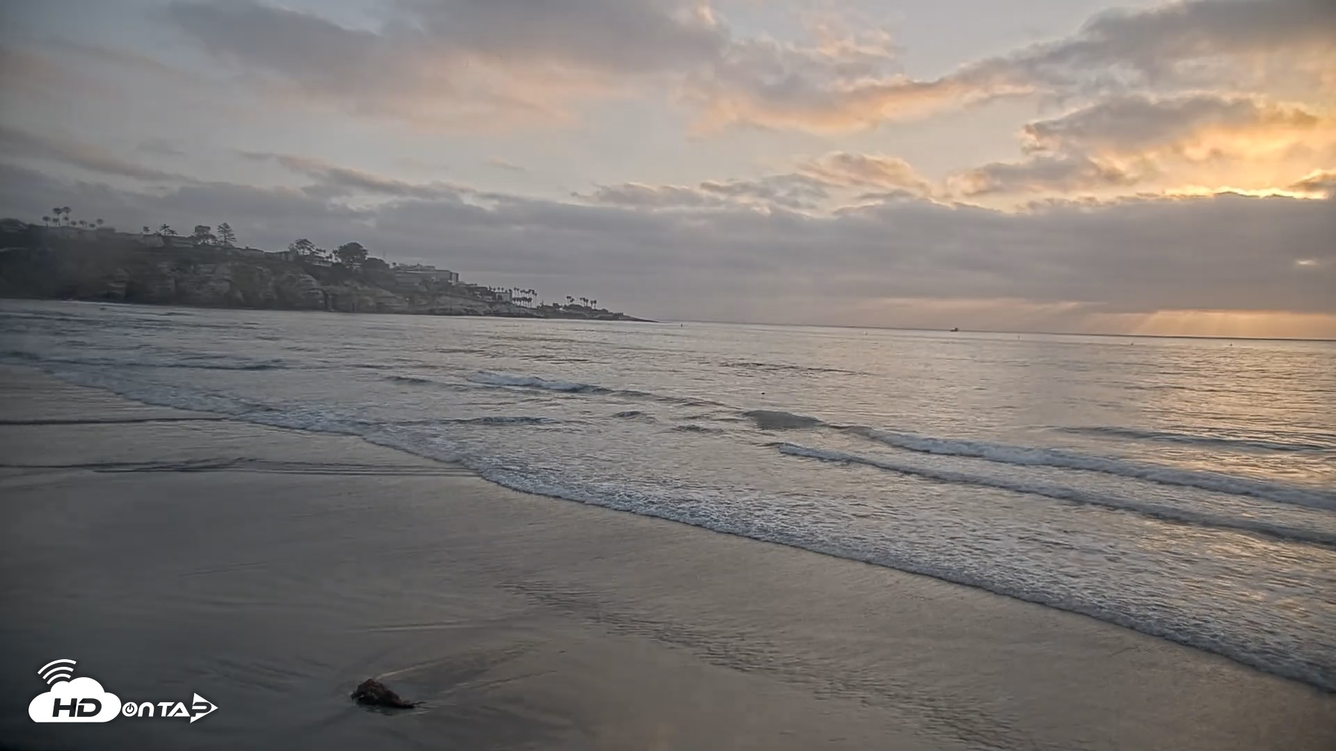 Snapshot of La Jolla Shores Live Surf Cam taken May 21, 2026, 7:22pm PDT