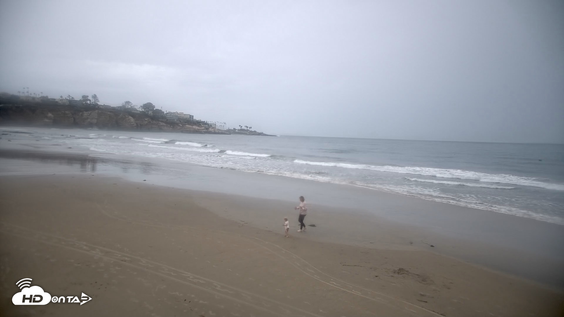 Snapshot of La Jolla Shores Live Surf Cam taken Oct 10, 2026, 5:27pm PDT