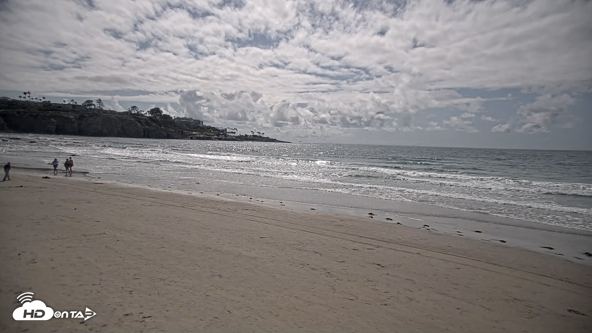 Snapshot of La Jolla Shores Live Surf Cam taken Apr 26, 2026, 3:32pm PDT