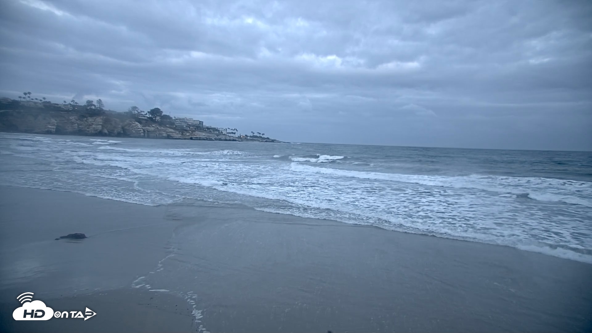 Snapshot of La Jolla Shores Live Surf Cam taken May 27, 2026, 5:42am PDT