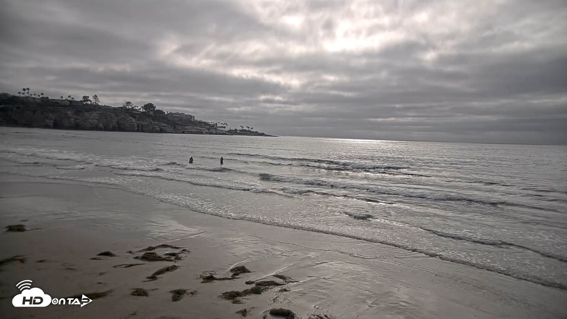 Snapshot of La Jolla Shores Live Surf Cam taken May 7, 2026, 5:20pm PDT