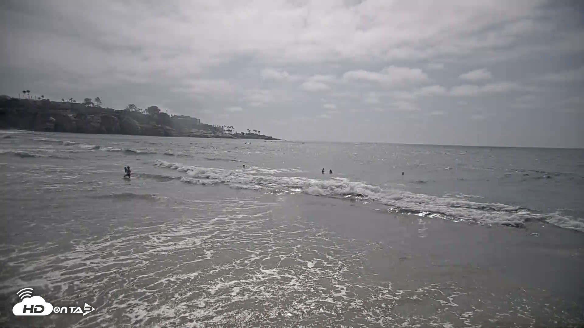 Snapshot of La Jolla Shores Live Surf Cam taken Jul 19, 2026, 4:02pm PDT