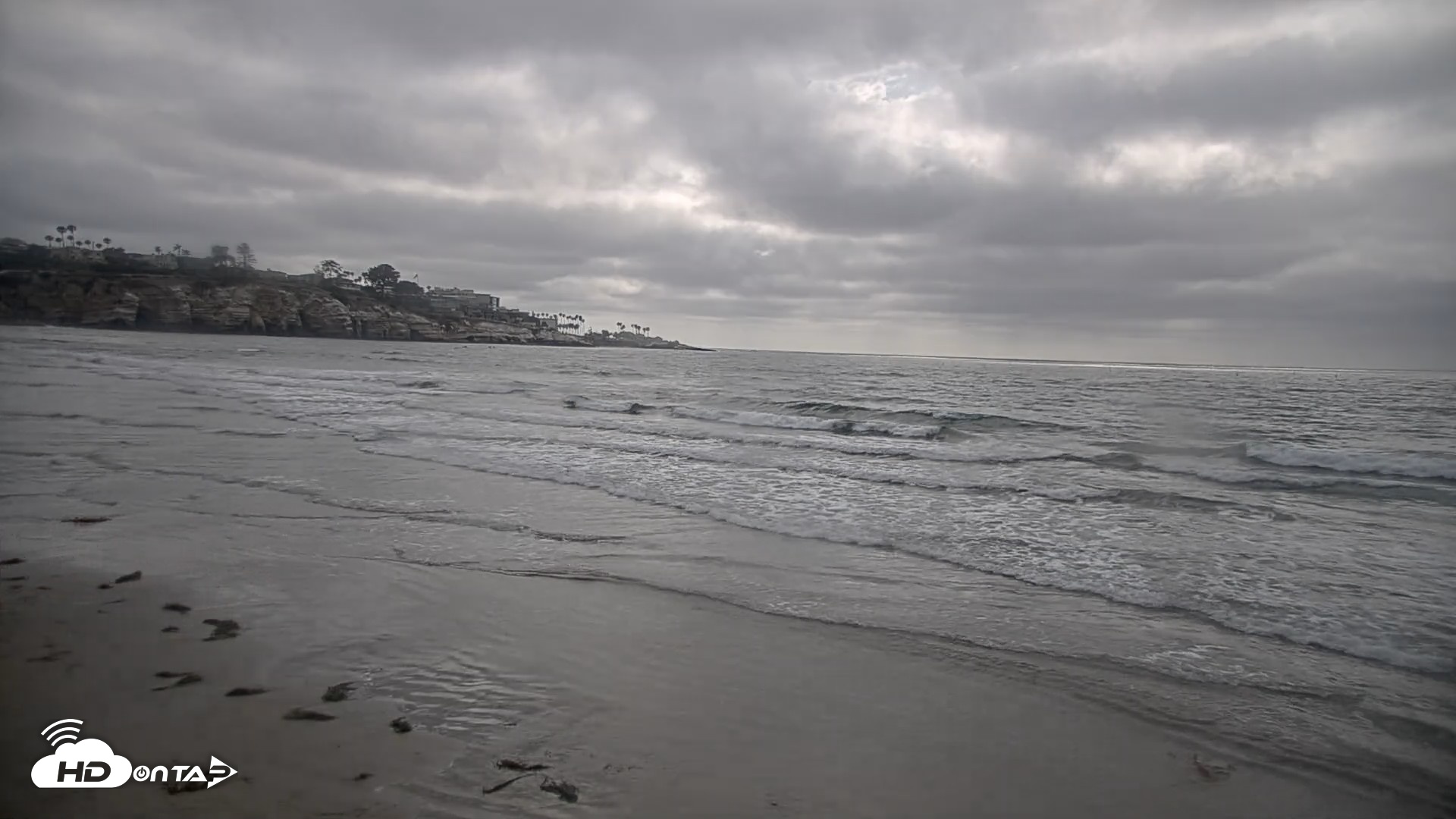 Snapshot of La Jolla Shores Live Surf Cam taken Jun 15, 2026, 5:15pm PDT