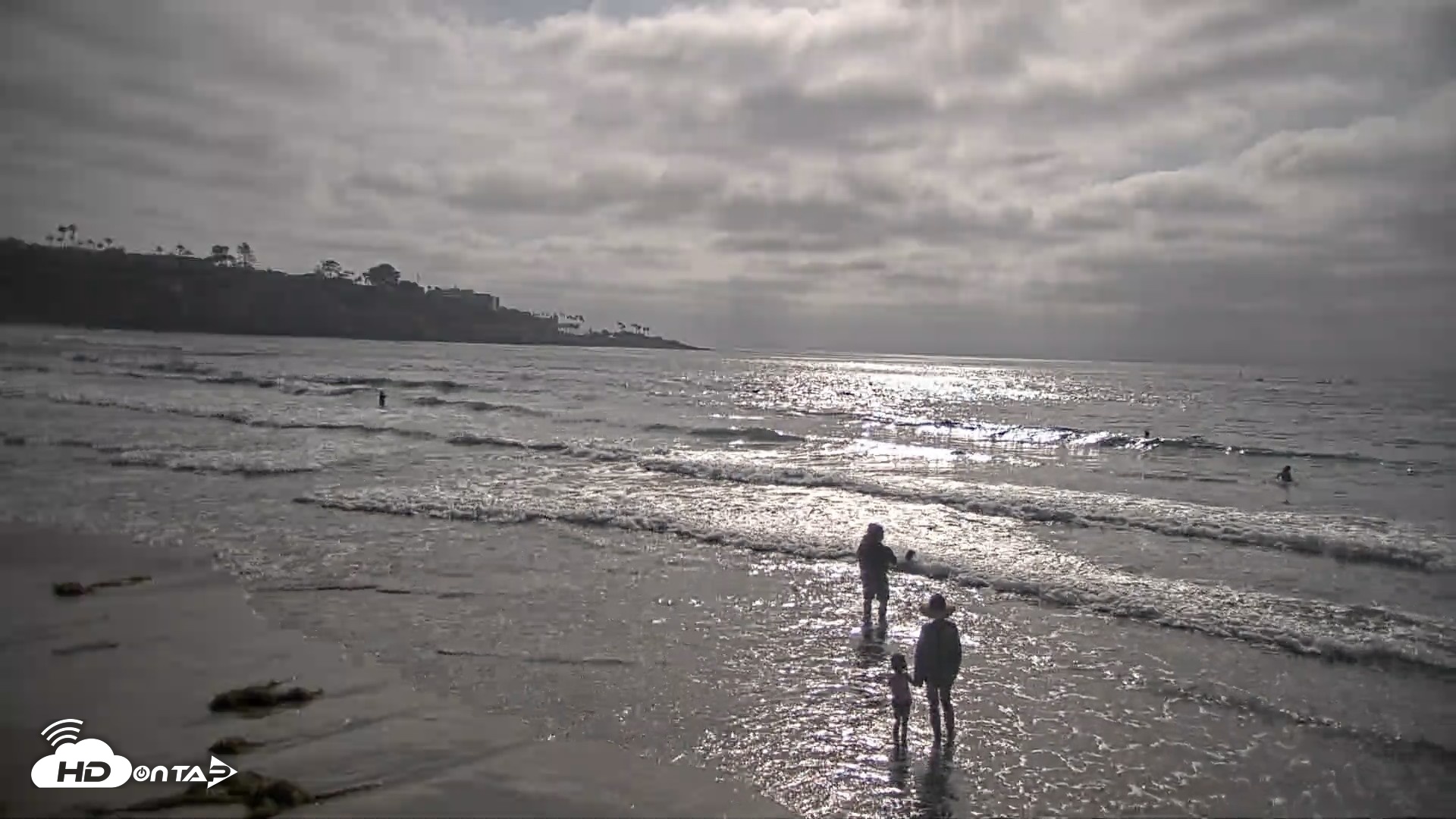 Snapshot of La Jolla Shores Live Surf Cam taken May 9, 2026, 5:14pm PDT