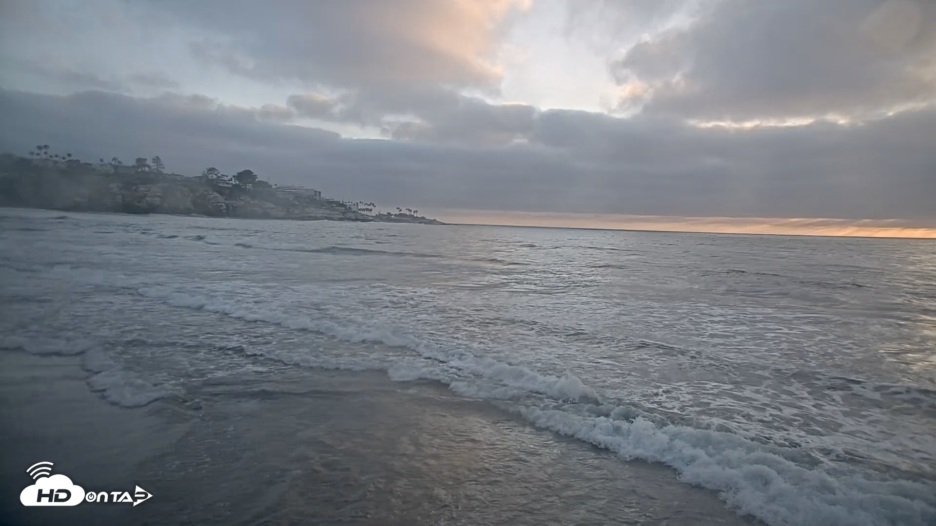 Snapshot of La Jolla Shores Live Surf Cam taken Jun 9, 2026, 7:39pm PDT