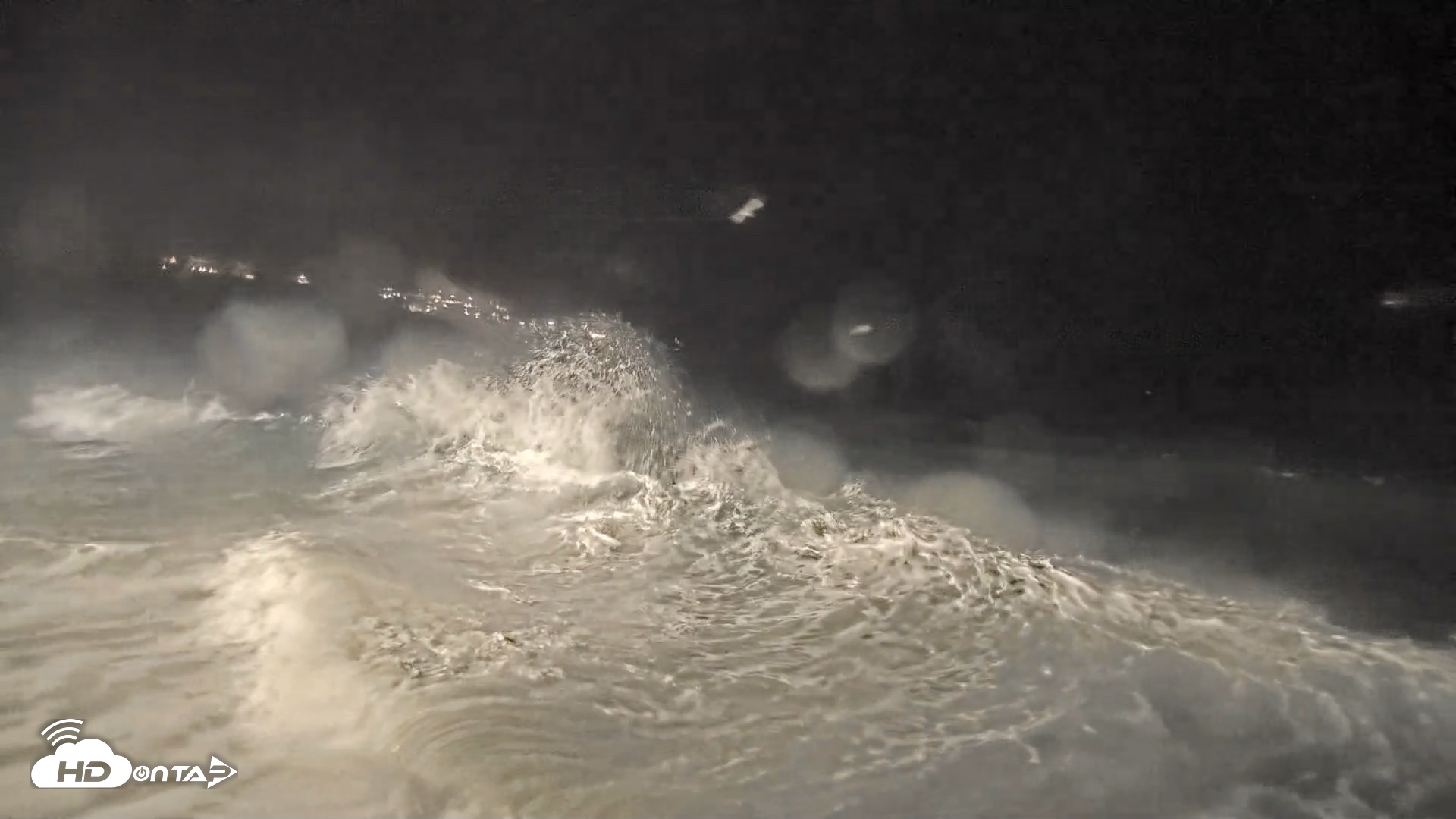 Snapshot of La Jolla Shores Live Surf Cam taken Jul 14, 2026, 11:08pm PDT