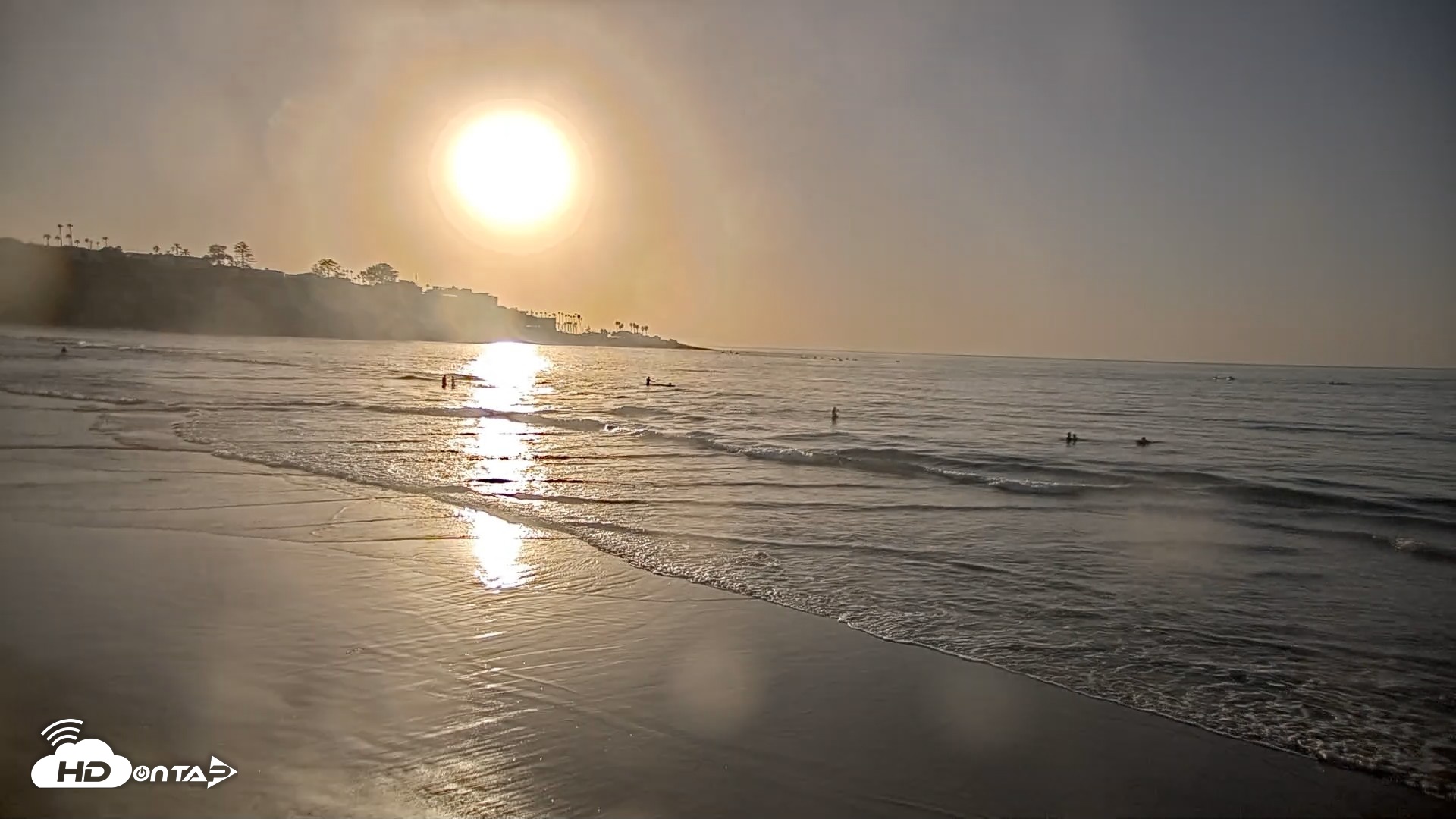 Snapshot of La Jolla Shores Live Surf Cam taken Oct 16, 2026, 5:30pm PDT