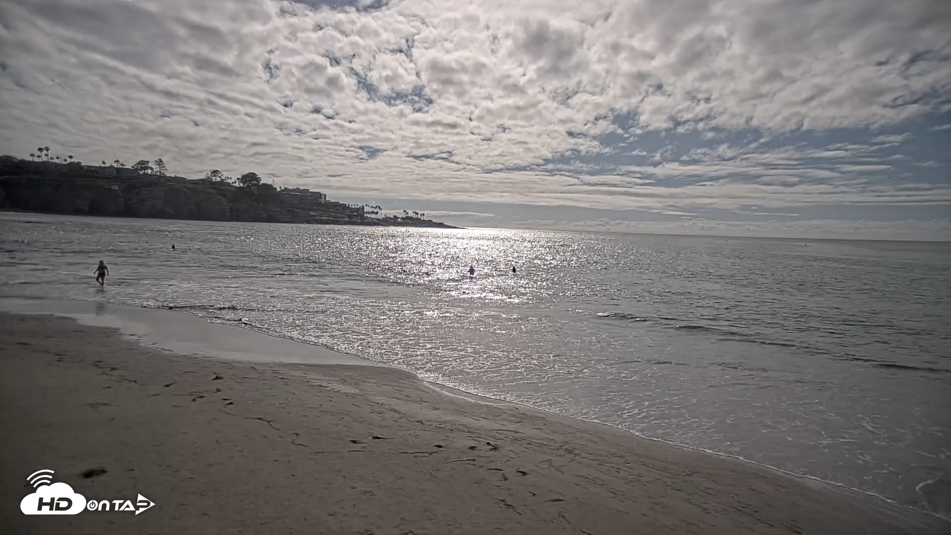 Snapshot of La Jolla Shores Live Surf Cam taken Apr 21, 2026, 4:37pm PDT