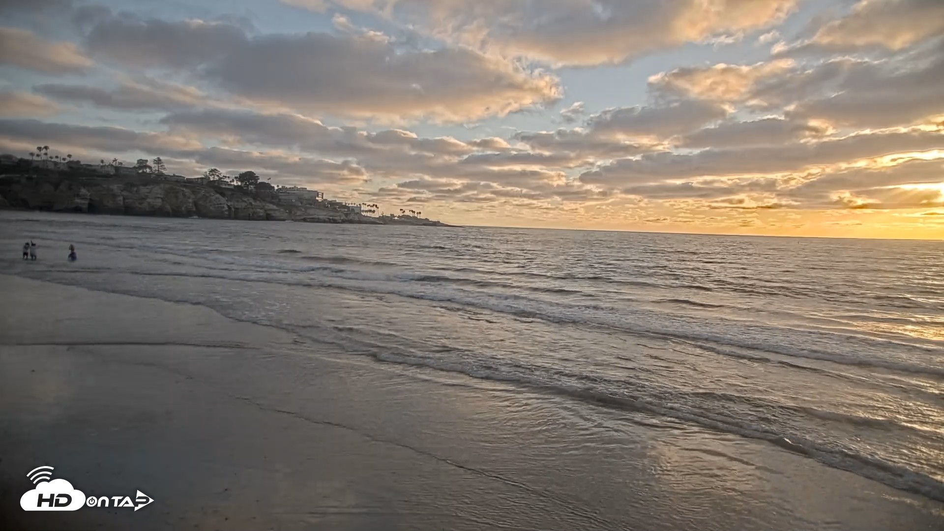 Snapshot of La Jolla Shores Live Surf Cam taken Jun 21, 2026, 7:34pm PDT