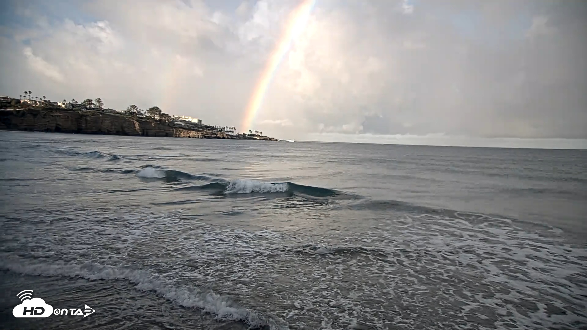Snapshot of La Jolla Shores Live Surf Cam taken Nov 16, 2025, 7:09am PST