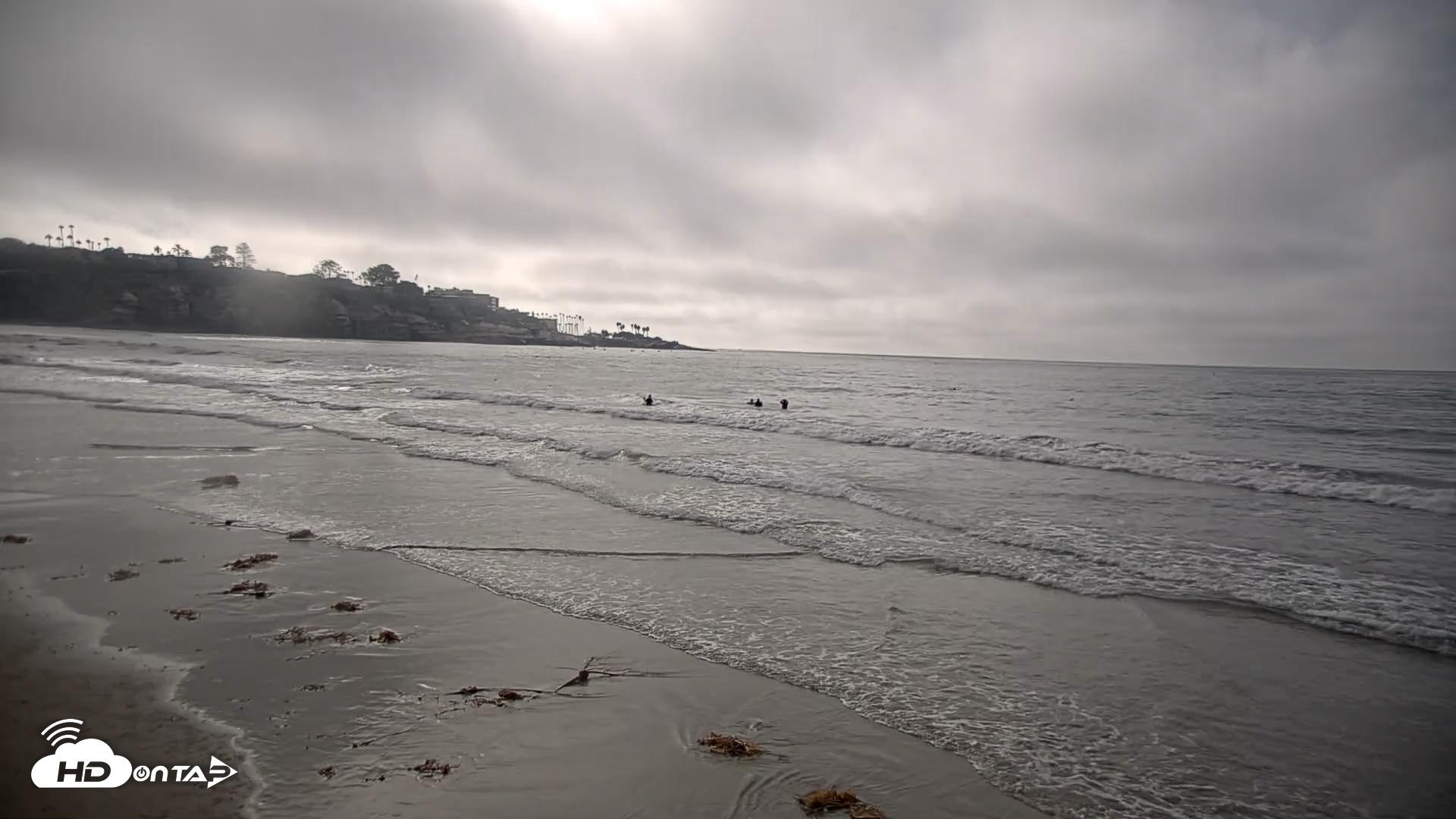 Snapshot of La Jolla Shores Live Surf Cam taken Oct 7, 2026, 4:00pm PDT