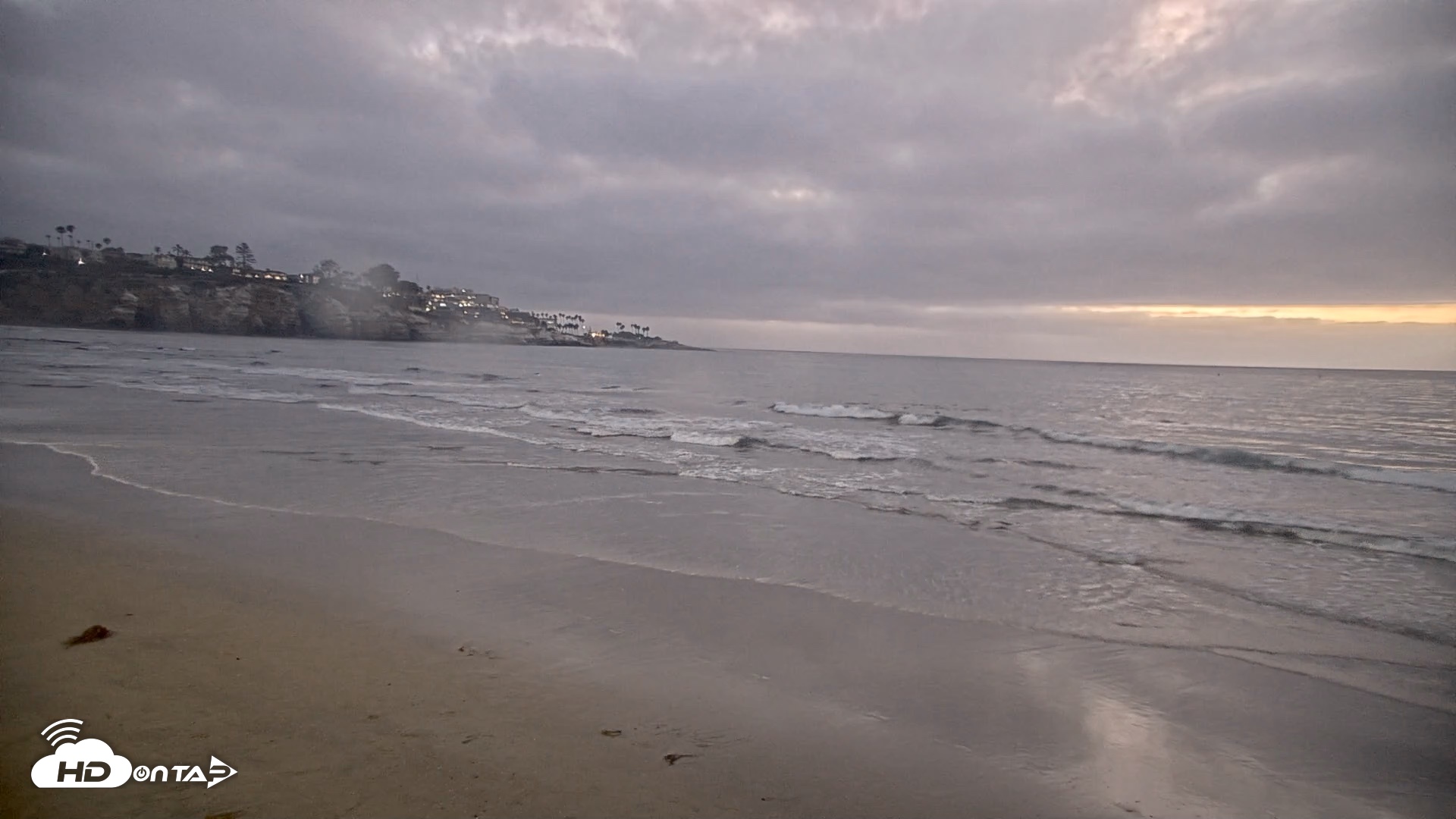 Snapshot of La Jolla Shores Live Surf Cam taken Aug 19, 2026, 7:50pm PDT