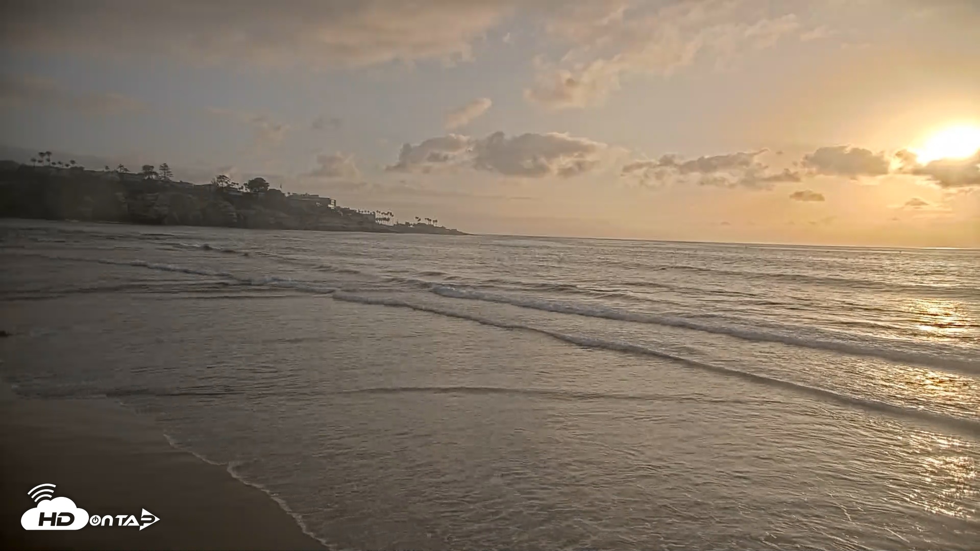 Snapshot of La Jolla Shores Live Surf Cam taken Jun 7, 2026, 7:21pm PDT