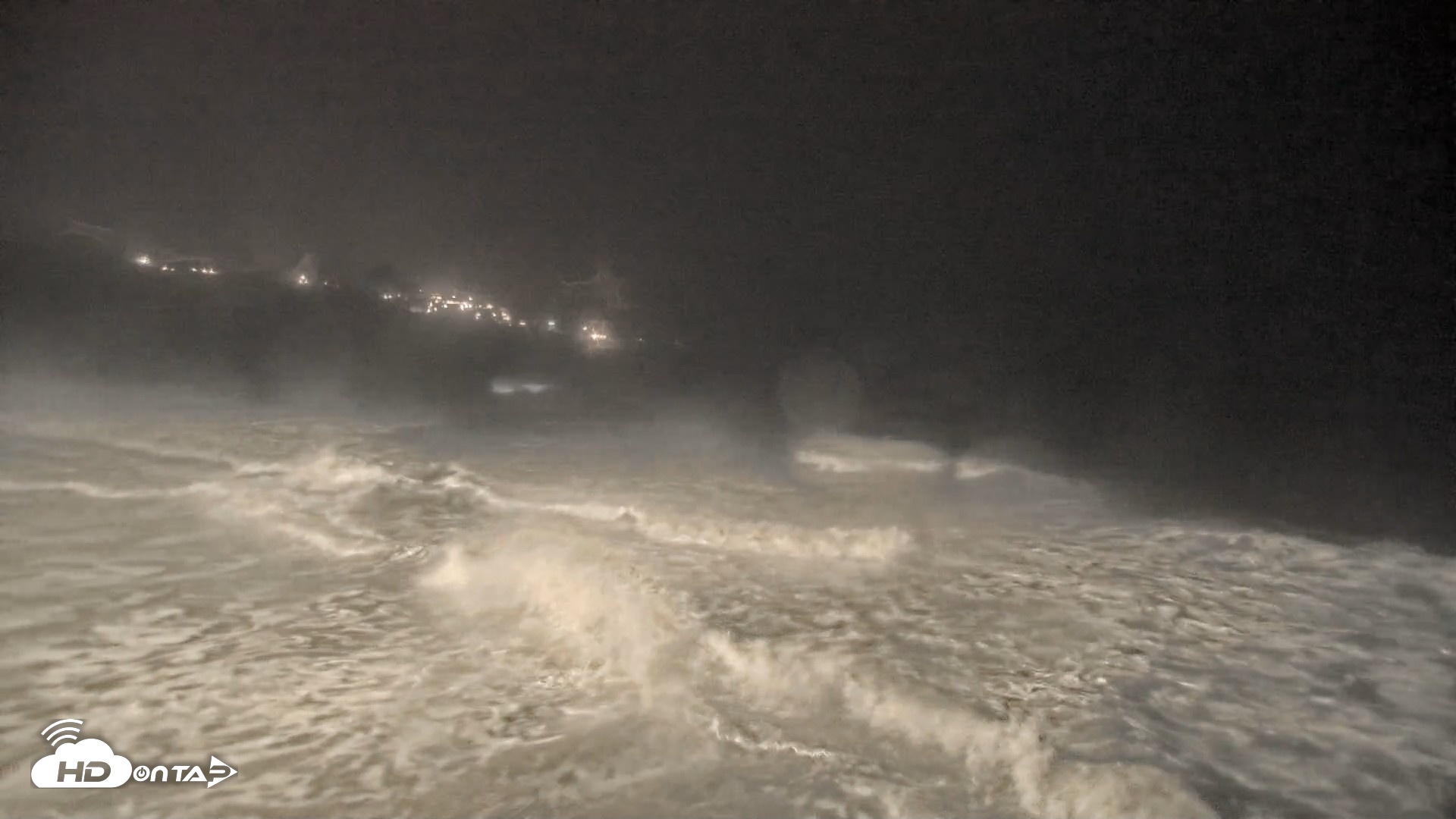 Snapshot of La Jolla Shores Live Surf Cam taken Oct 10, 2026, 11:49pm PDT