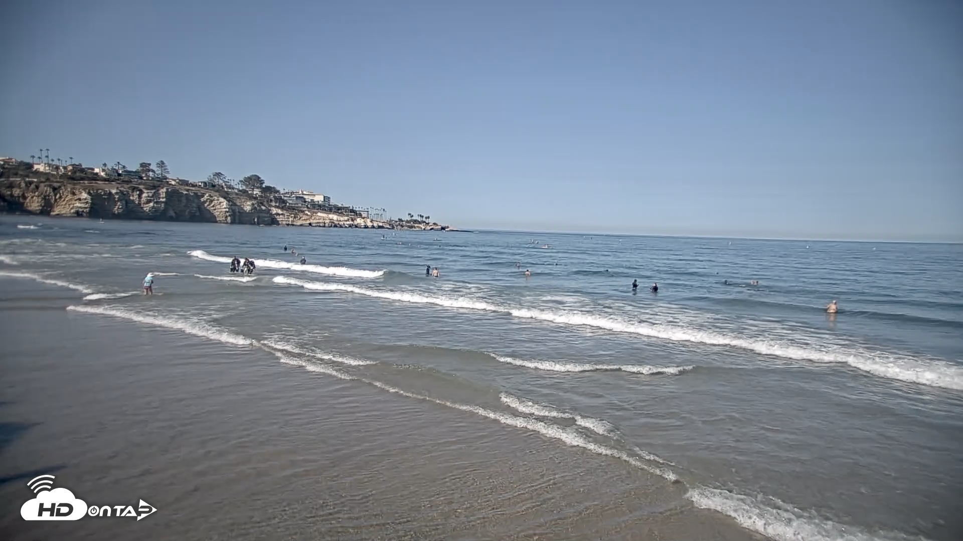Snapshot of La Jolla Shores Live Surf Cam taken Oct 4, 2026, 10:04am PDT