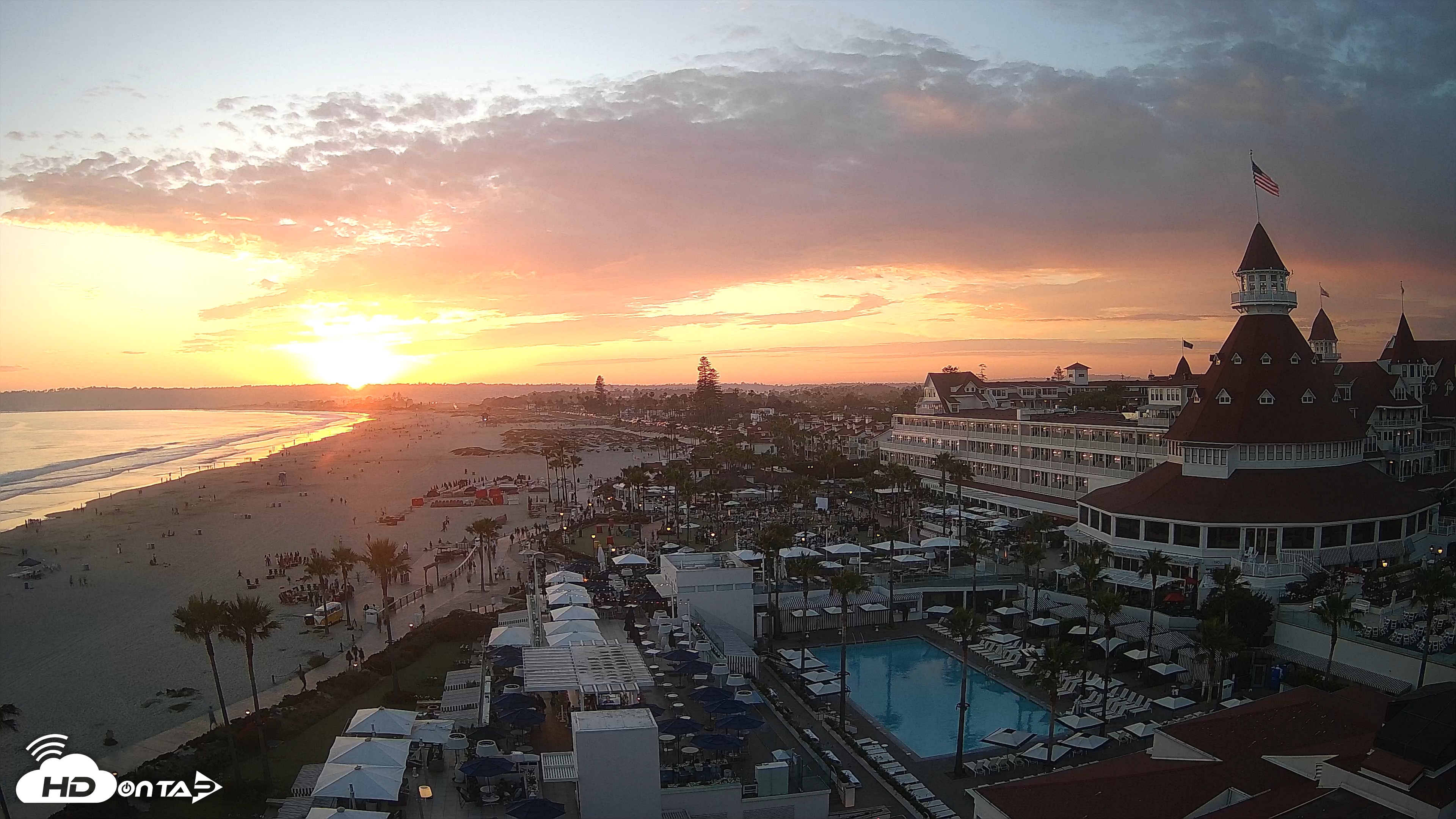 Snapshot of Hotel Del Coronado 4K Fixed Live Cam taken Jun 1, 2025, 7:47pm PDT