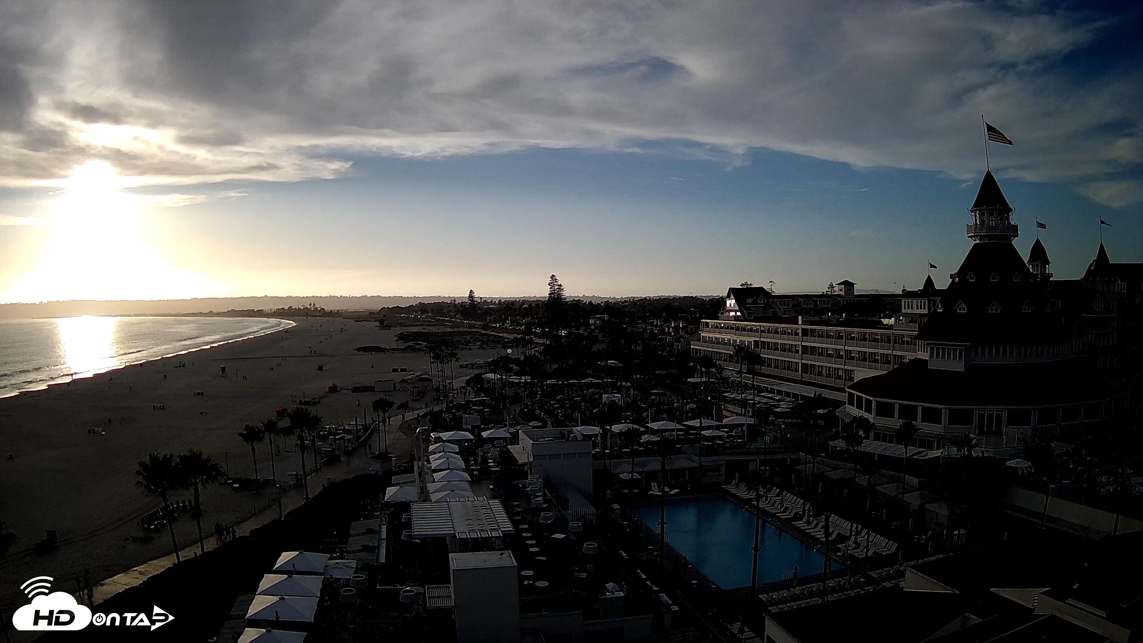 Snapshot of Hotel Del Coronado 4K Fixed Live Cam taken Apr 29, 2026, 6:39pm PDT