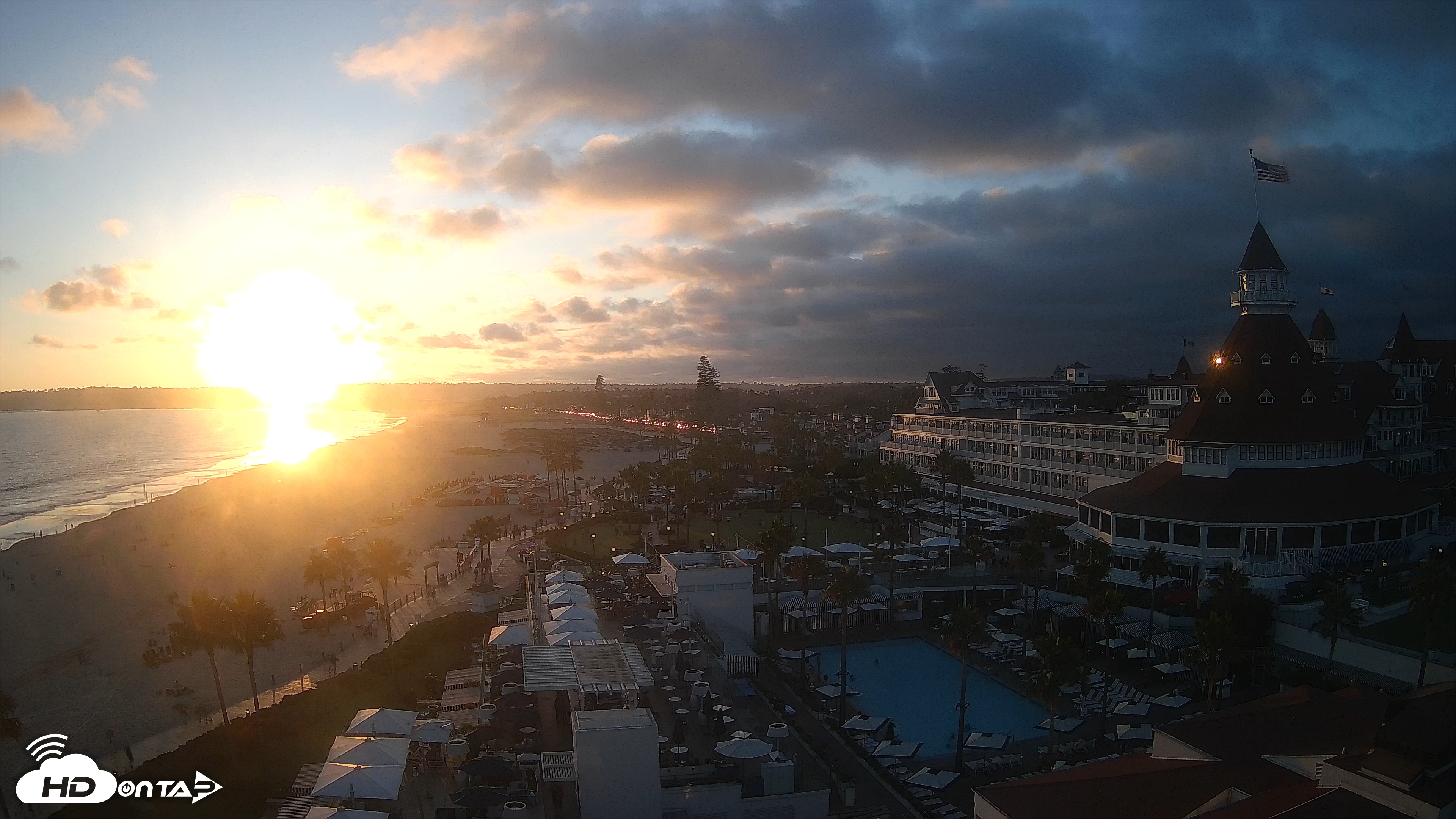 Snapshot of Hotel Del Coronado 4K Fixed Live Cam taken Jul 22, 2025, 7:38pm PDT