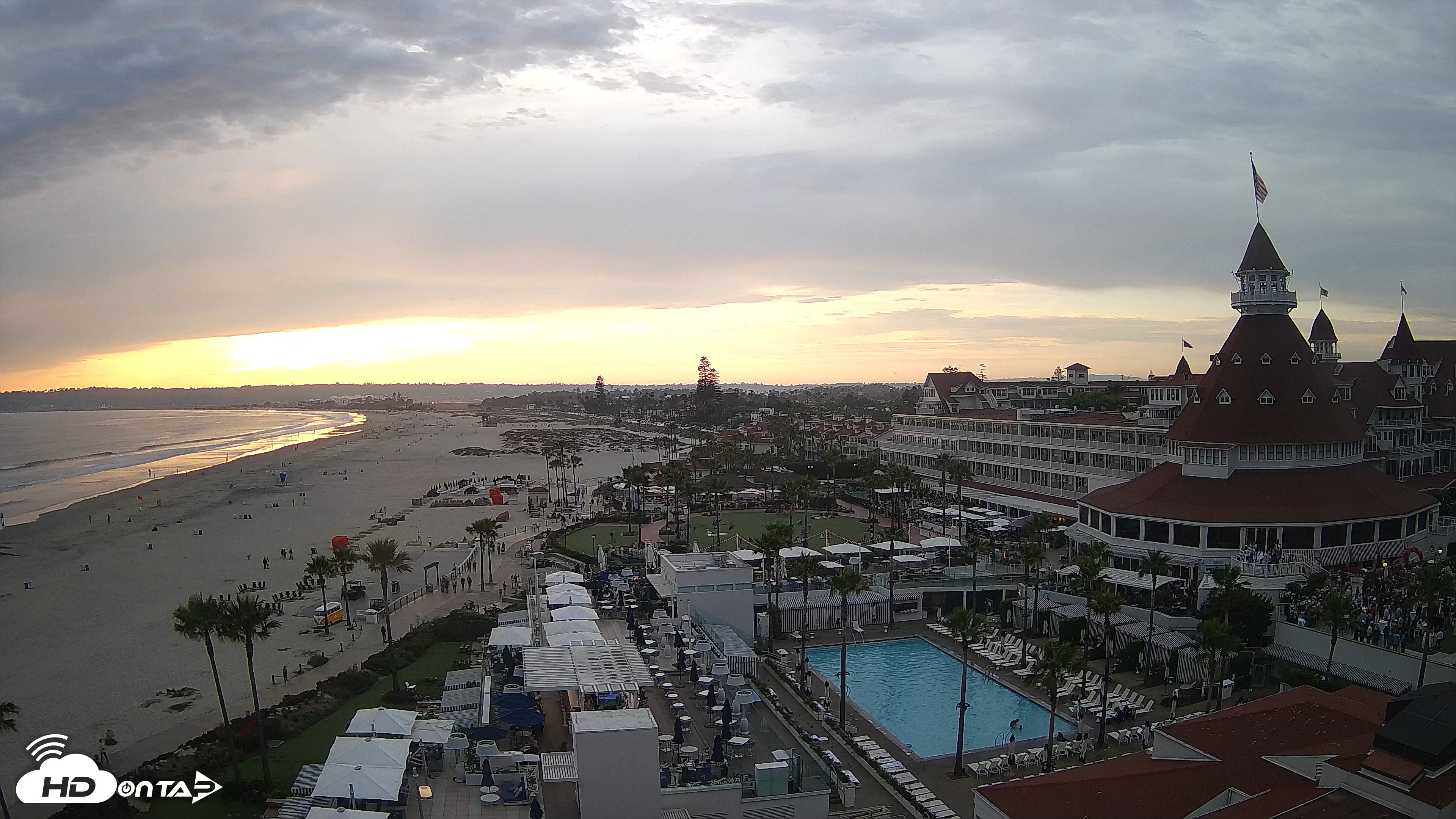 Snapshot of Hotel Del Coronado 4K Fixed Live Cam taken May 31, 2025, 7:11pm PDT