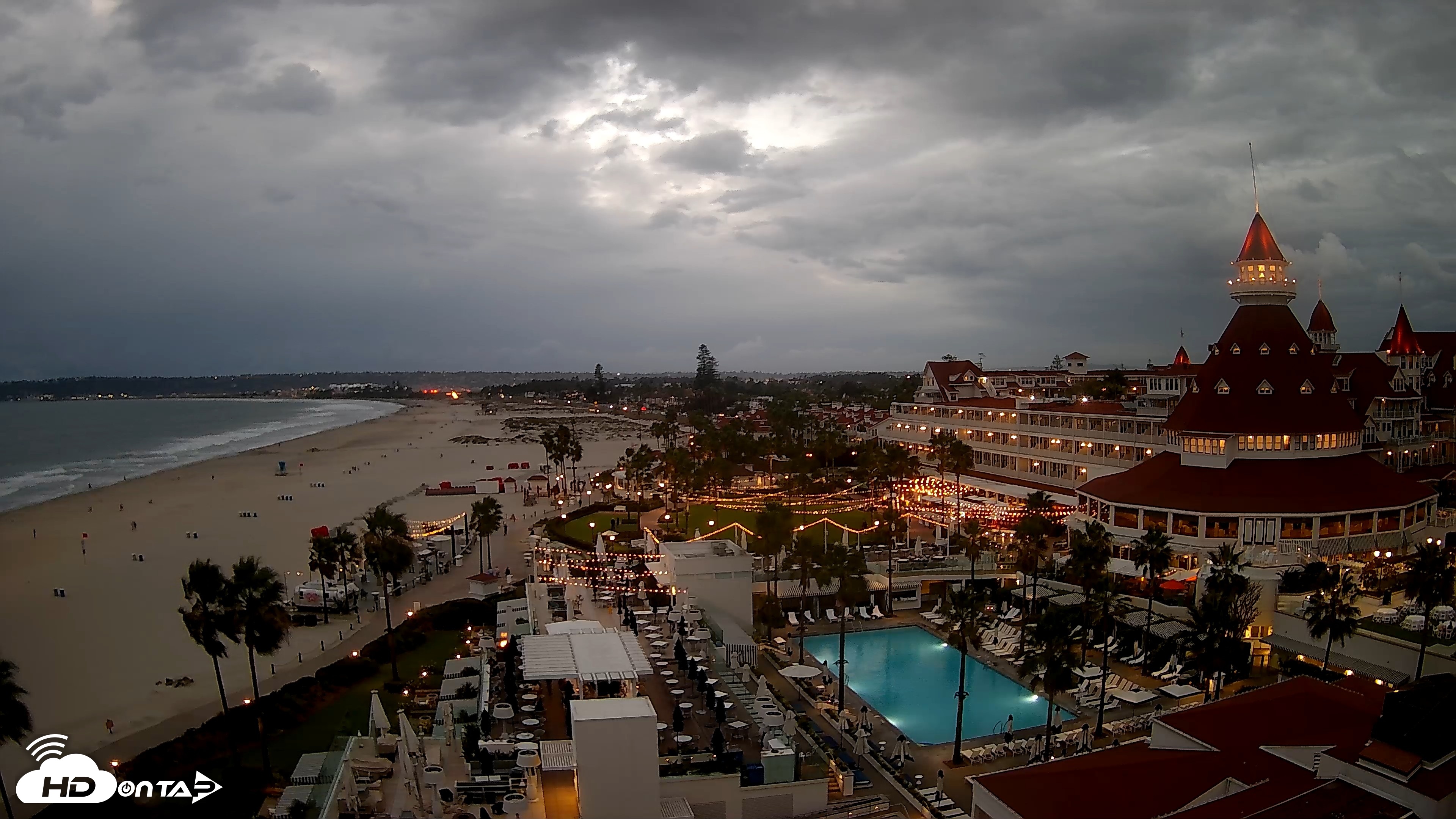Snapshot of Hotel Del Coronado 4K Fixed Live Cam taken Oct 21, 2026, 6:18pm PDT
